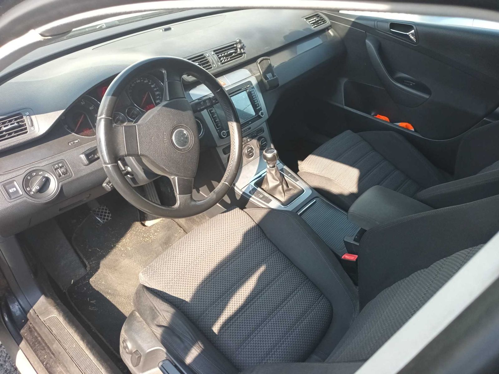 Volkswagen Passat, 2.0 FSI, Sportline, Serv.kniha - fotka 3