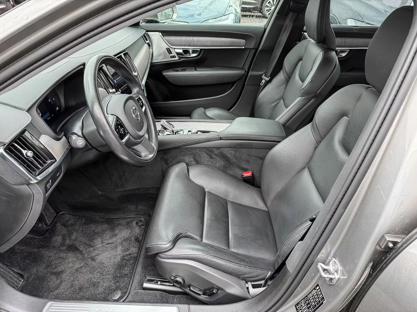 Volvo S90, B5 2.0 Inscription AWD*Kůže* - fotka 4