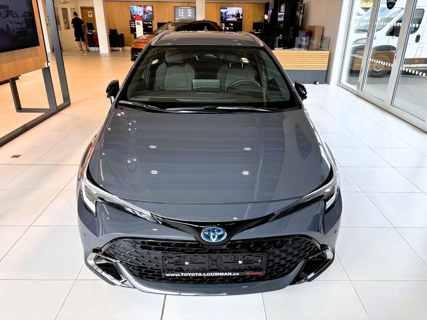 Toyota Corolla, 1,8   TS Style HEV - fotka 2