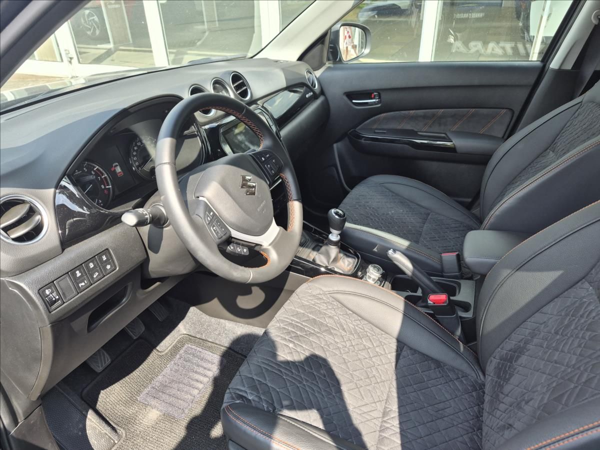 Suzuki Vitara, 1,4   MT, Black Edition, 4x4 - fotka 5