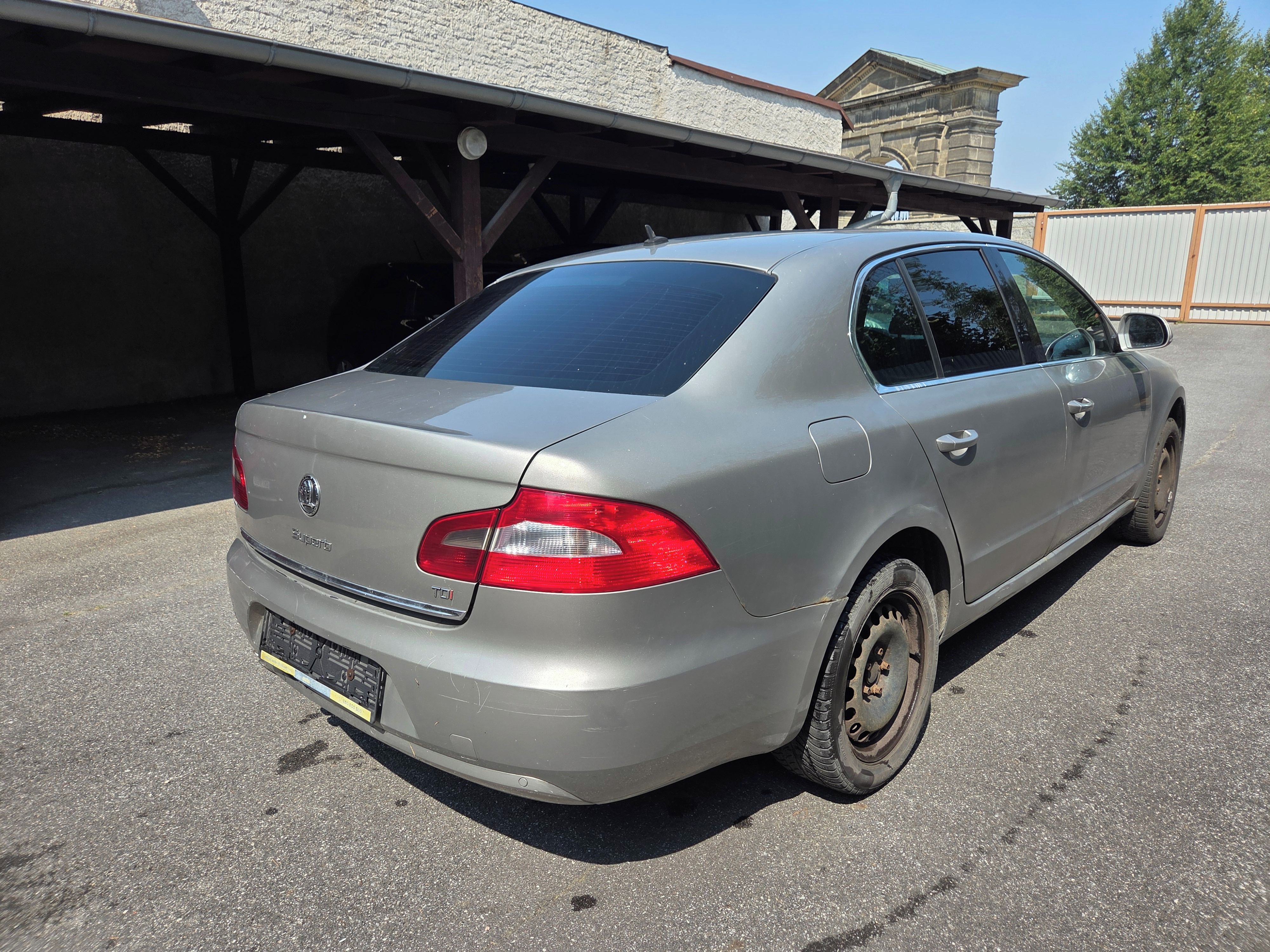 Škoda Superb - fotka 6