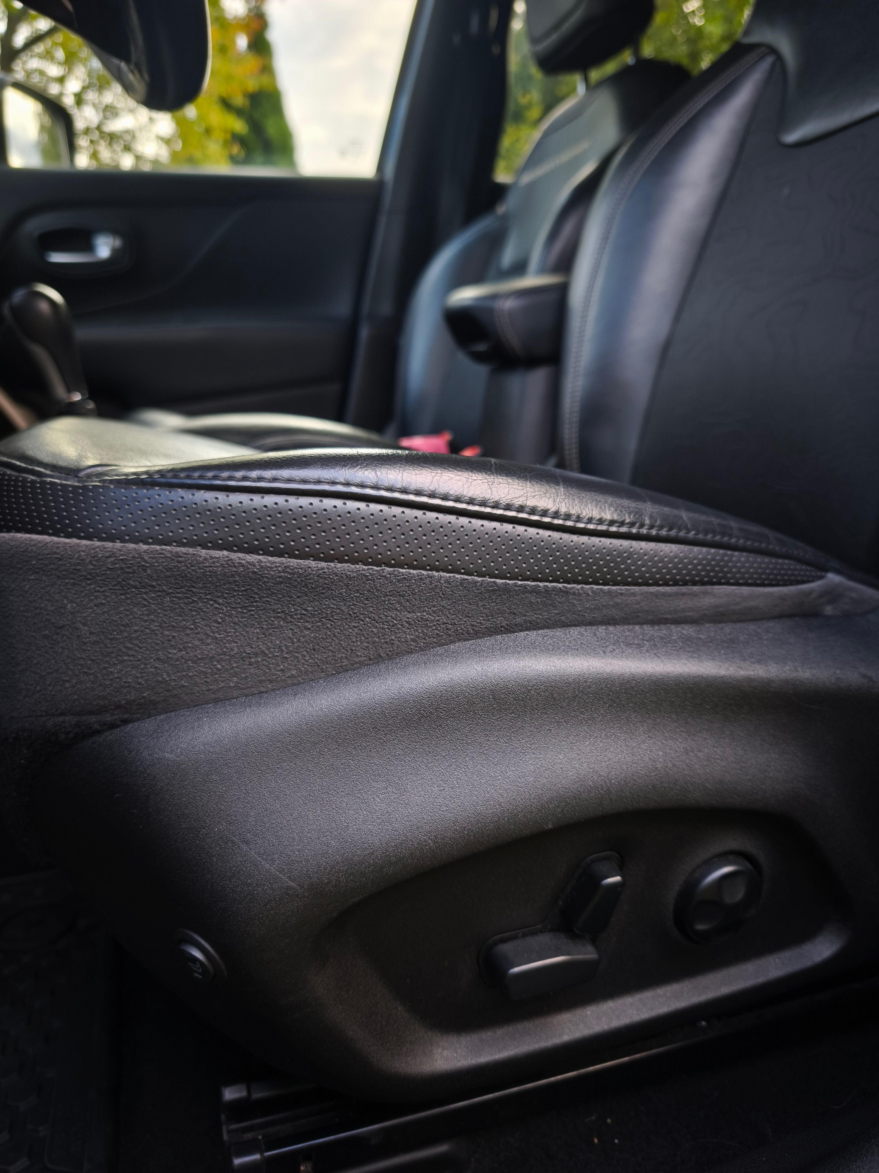Jeep Renegade, JEEP Renegade DesertHawk - fotka 6