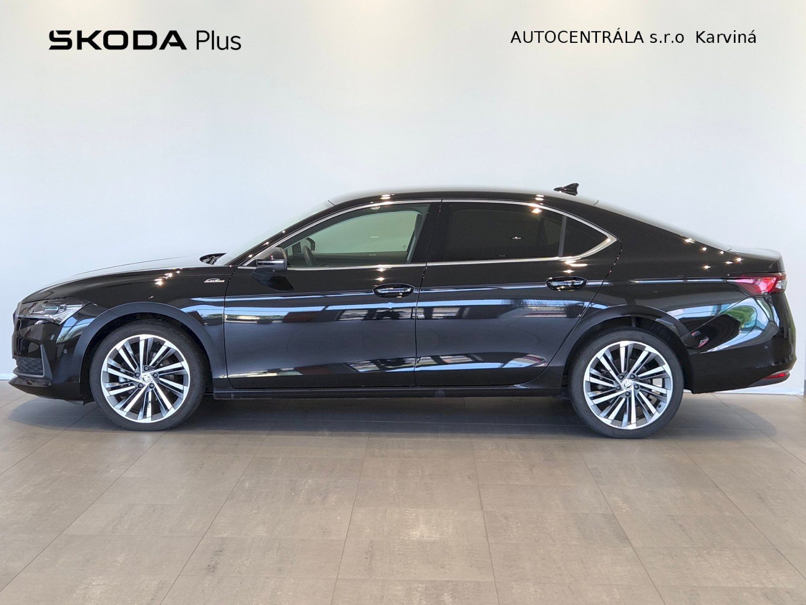 Škoda Superb, DSG 2,0 TDI / 110 kW L&K - fotka 3