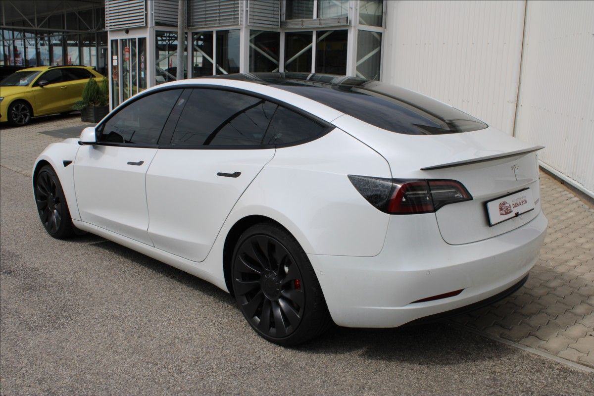 Tesla Model 3, AWD Performace DPH - fotka 4