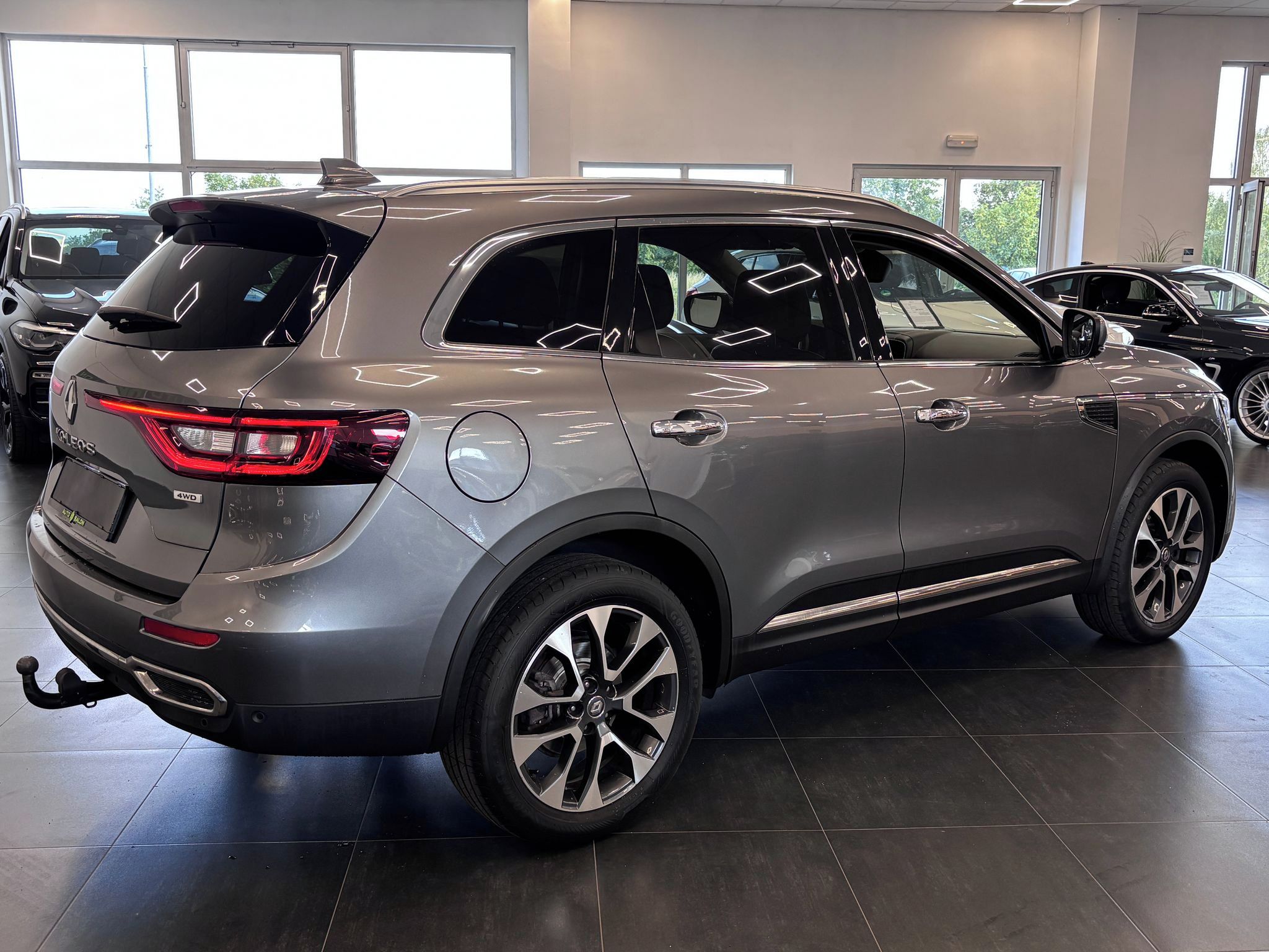 Renault Koleos, 2.0 dCi 130kW, 4x4 - fotka 5