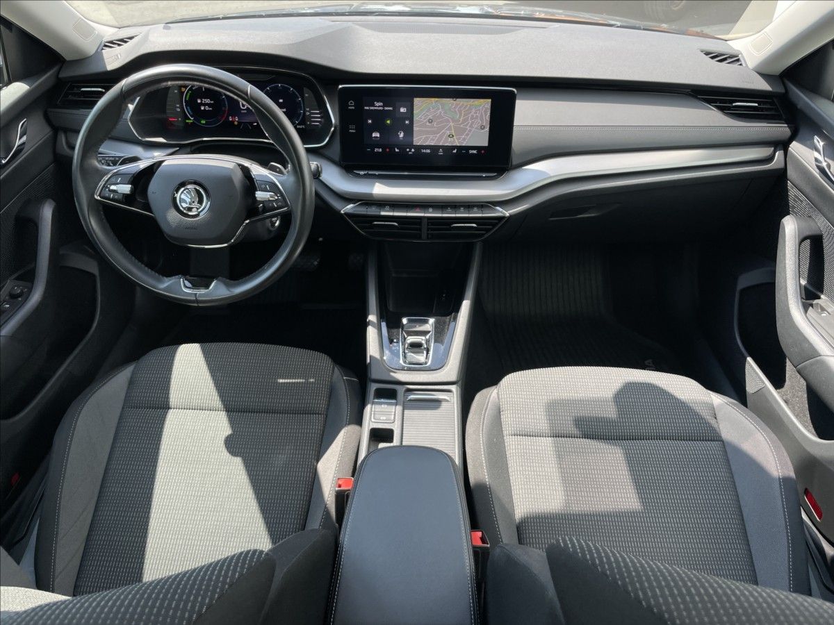 Škoda Octavia, 1,4 TSI DSG Combi Ambition  iV - fotka 6