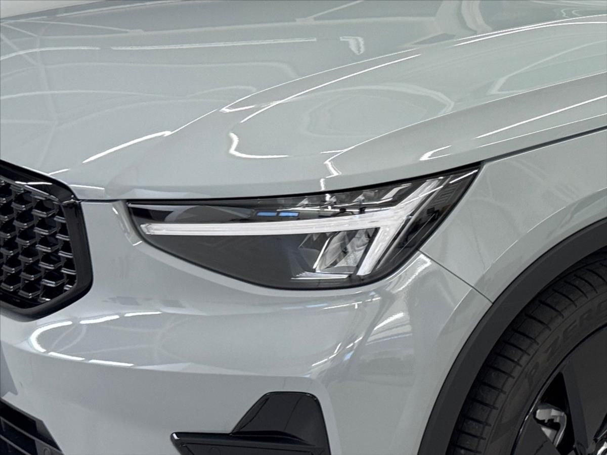 Volvo XC40, 2,0 XC40 B3 Black Edition 7964 - fotka 5