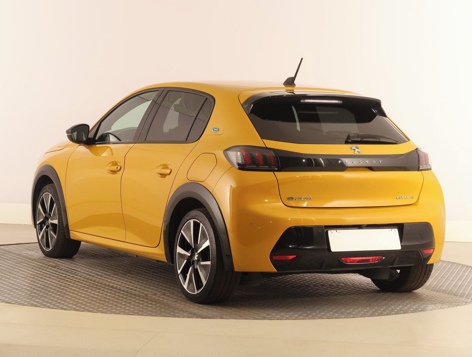 Peugeot 208, 50 kWh, SoH 84%, Automat - fotka 4