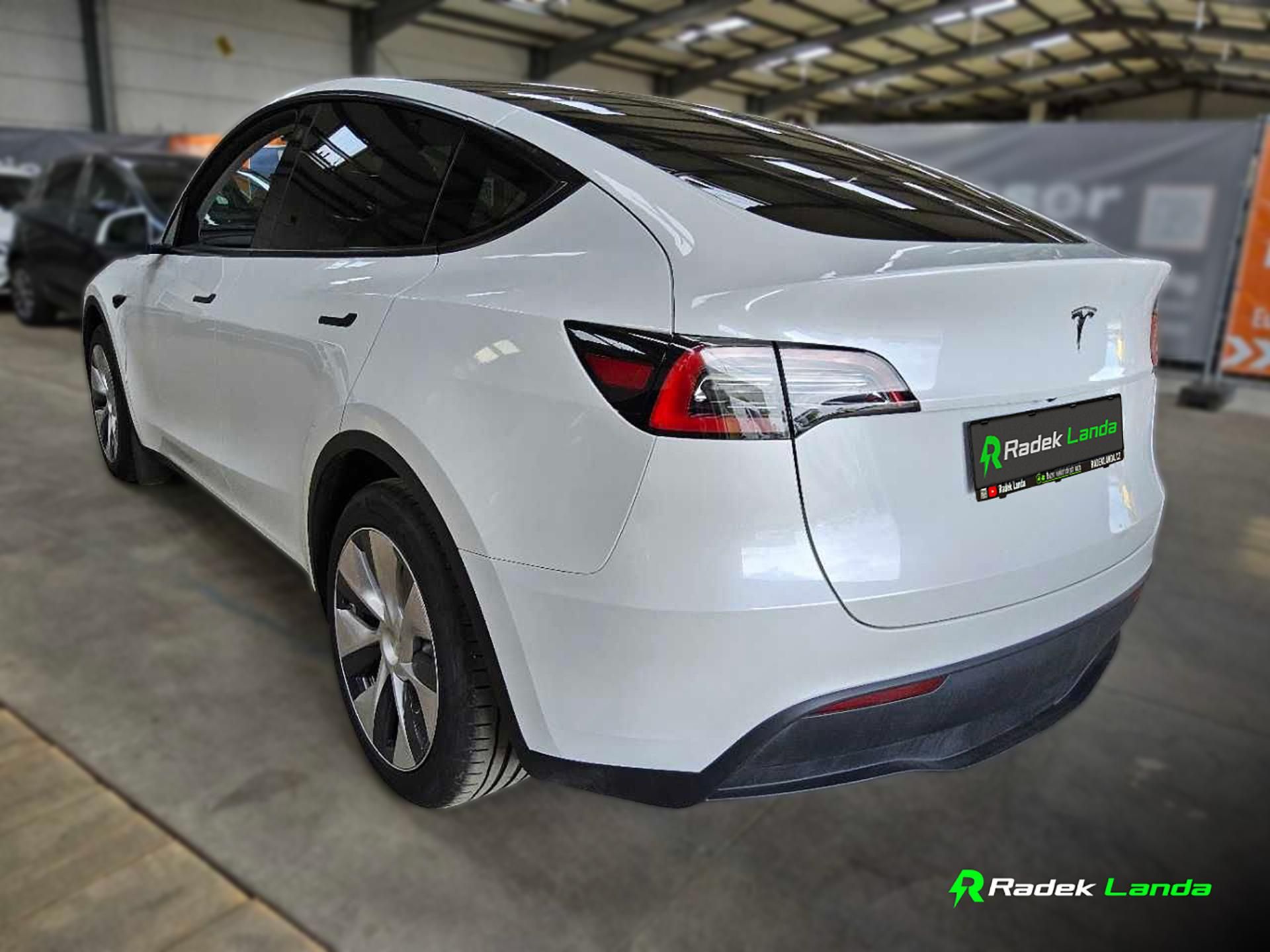 Tesla Model Y, Standard Range RWD, LFP - fotka 2