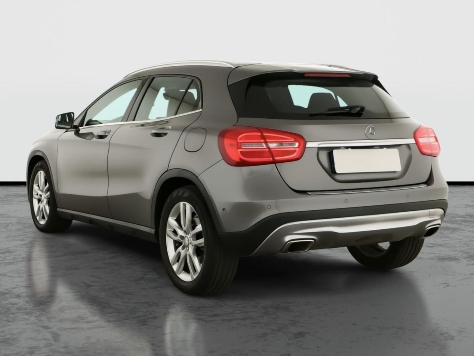 Mercedes-Benz GLA, 220 CDI 4MATIC, 4X4, Automat - fotka 4