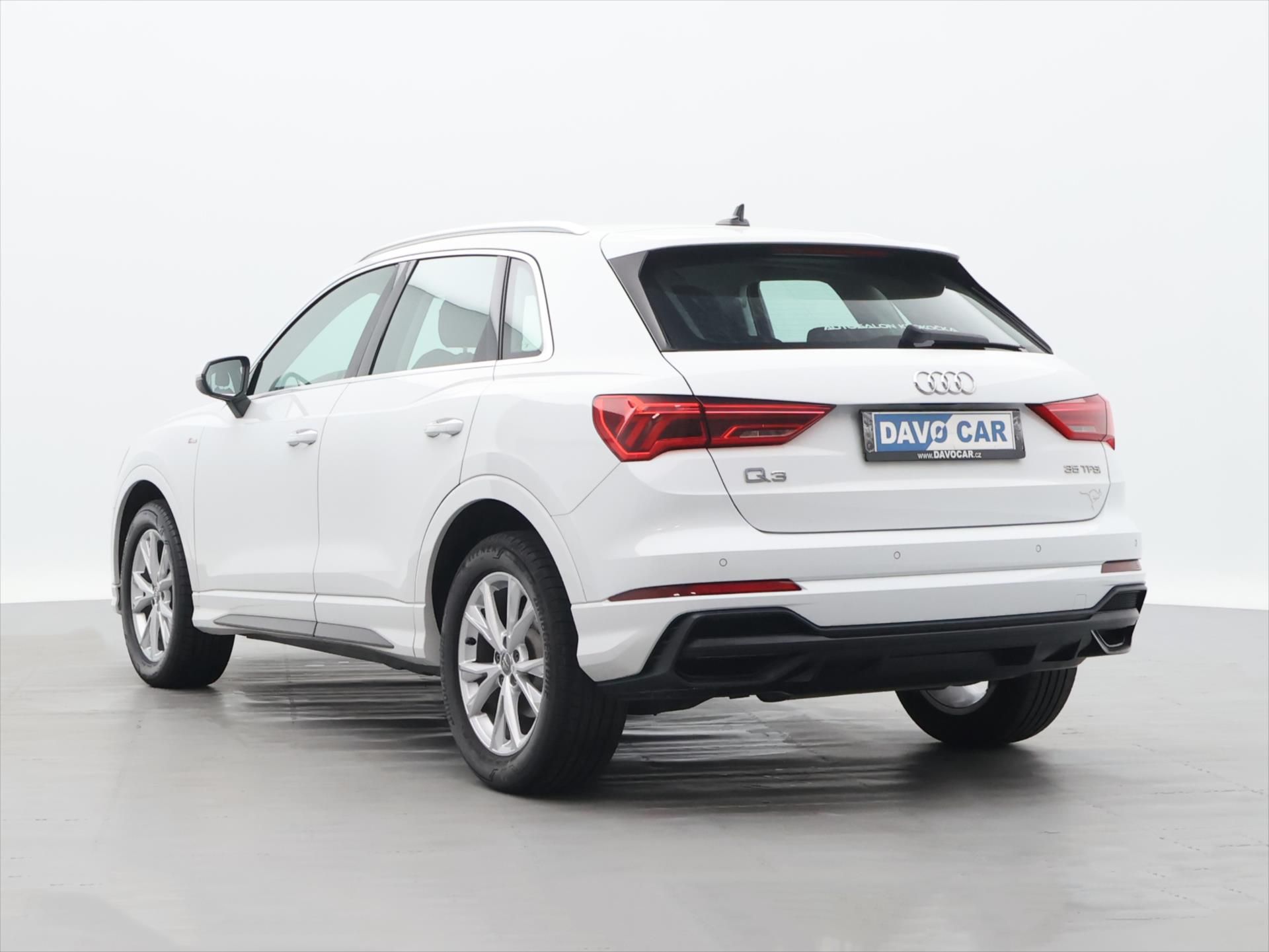 Audi Q3, 1,5 35 TFSI S tronic S line CZ - fotka 5