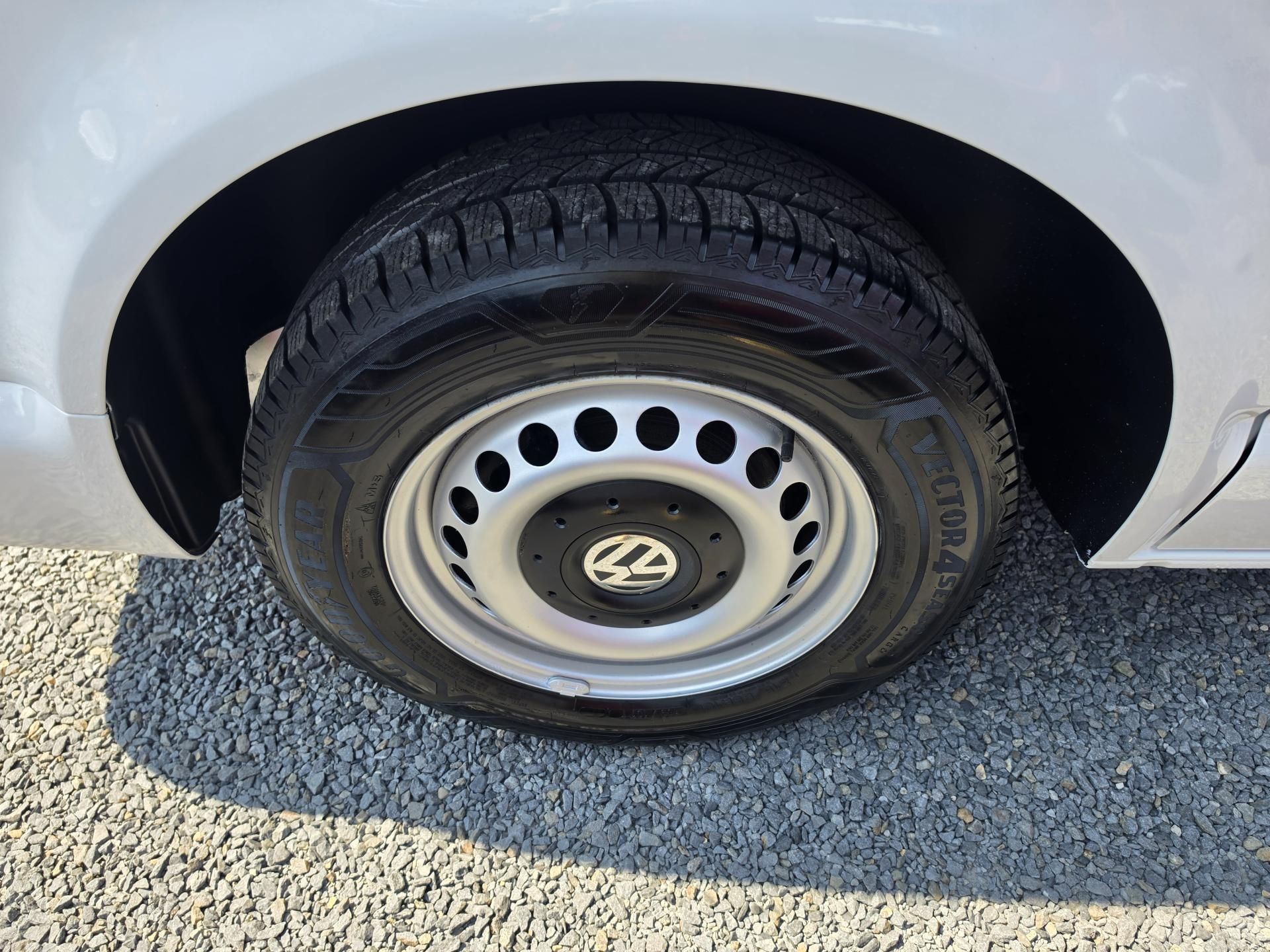 Volkswagen Multivan, 2.0 TDI 103kw 7 Míst  TZ - fotka 6