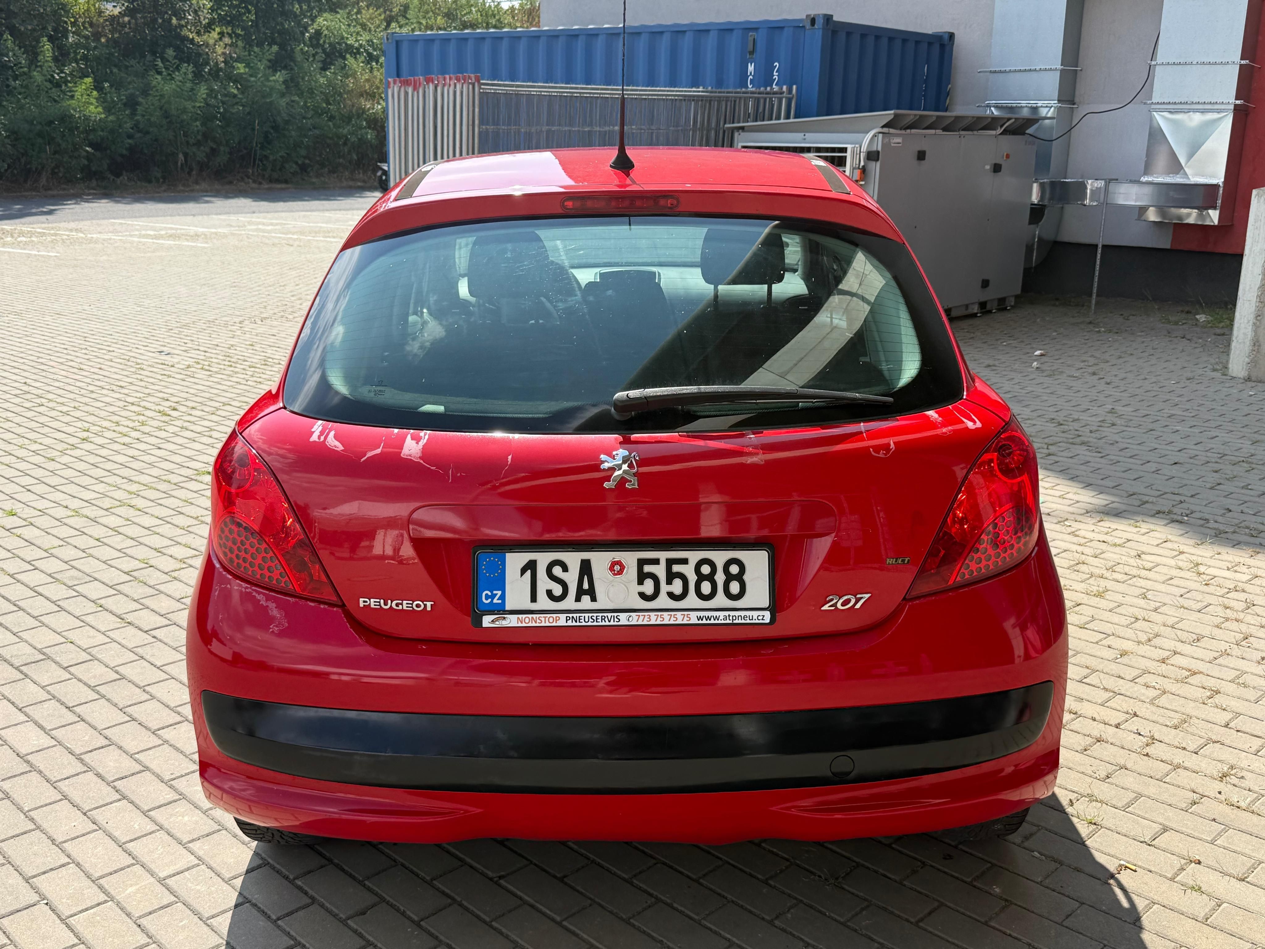 Peugeot 207, 1.4i, 54kw Původ ČR - fotka 4