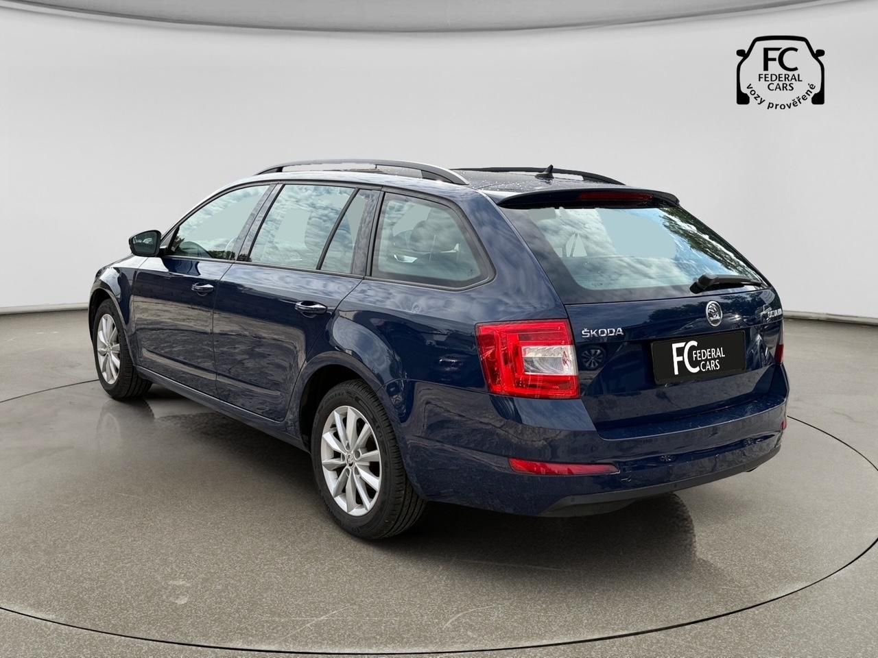 Škoda Octavia, 2.0 TDI CR DPF Elegance Combi - fotka 3