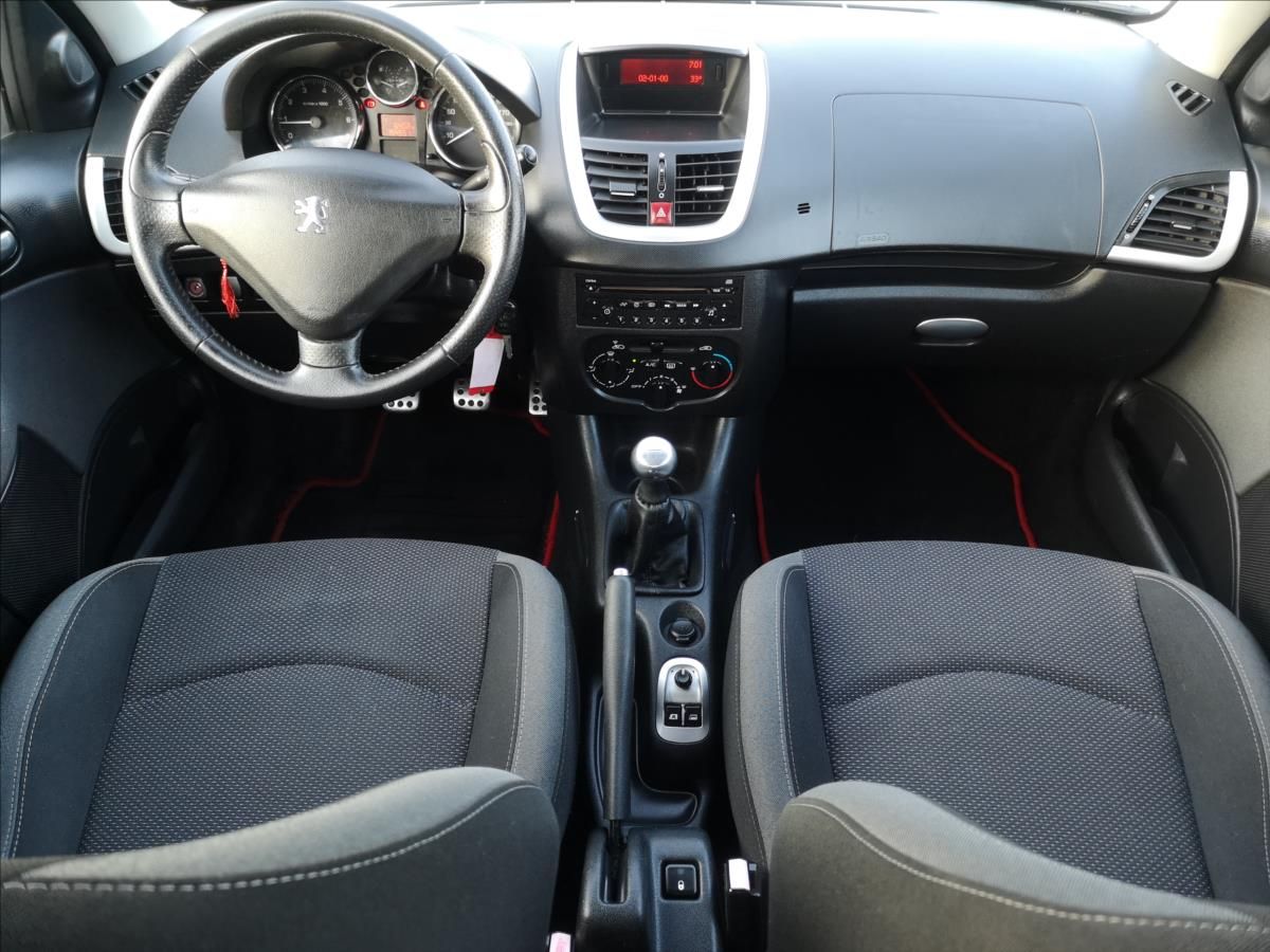 Peugeot 206, 1,4 8V Street Racing - fotka 3
