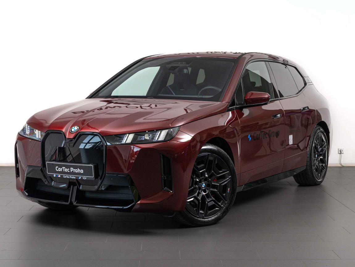 BMW iX, xDrive45