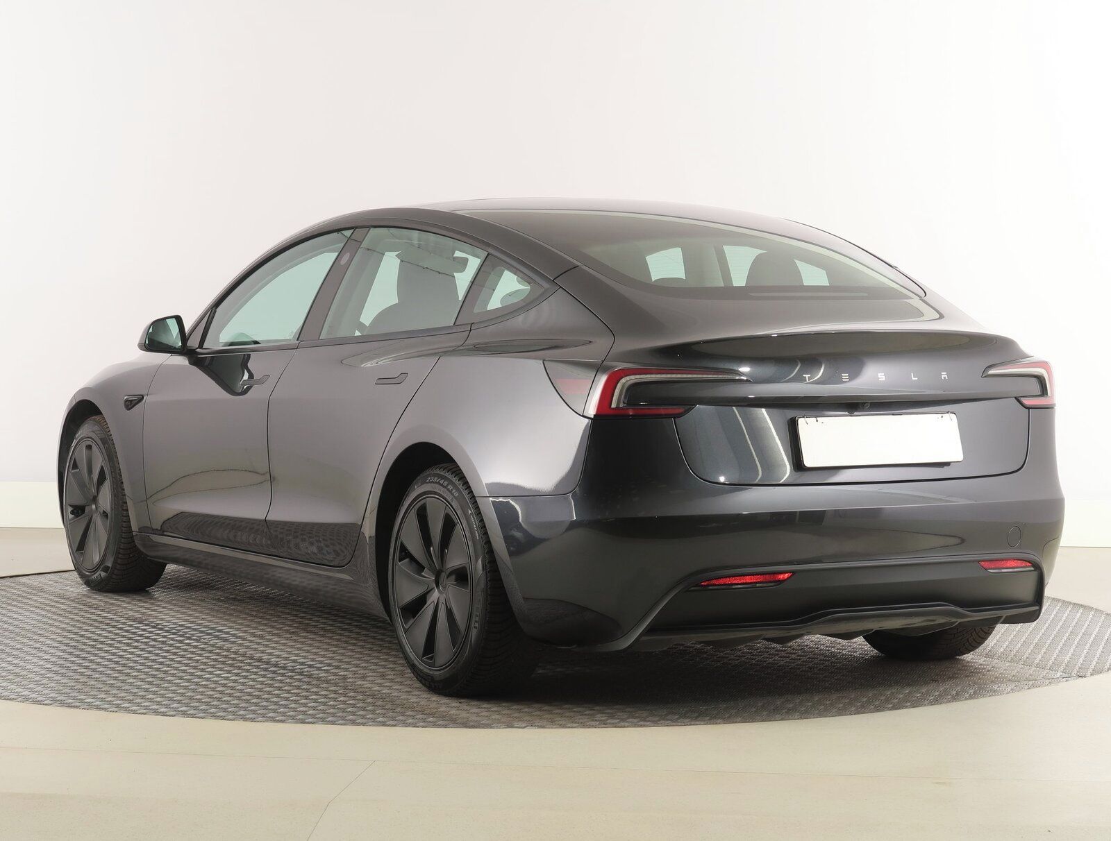 Tesla Model 3, Standard Range 60kWh, SoH 98% - fotka 4