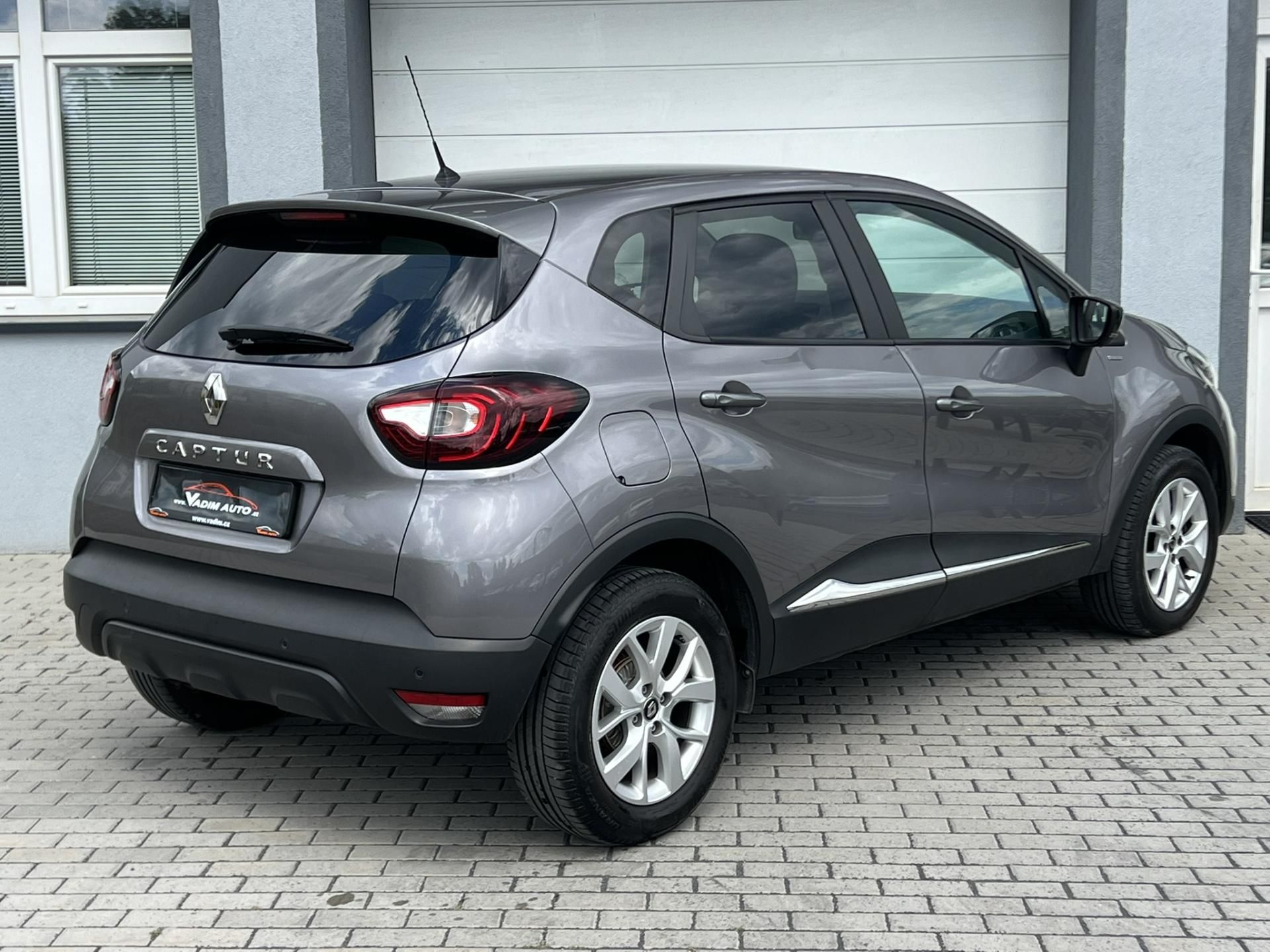 Renault Captur, 1.3TCe 96kW LIMITED - fotka 4
