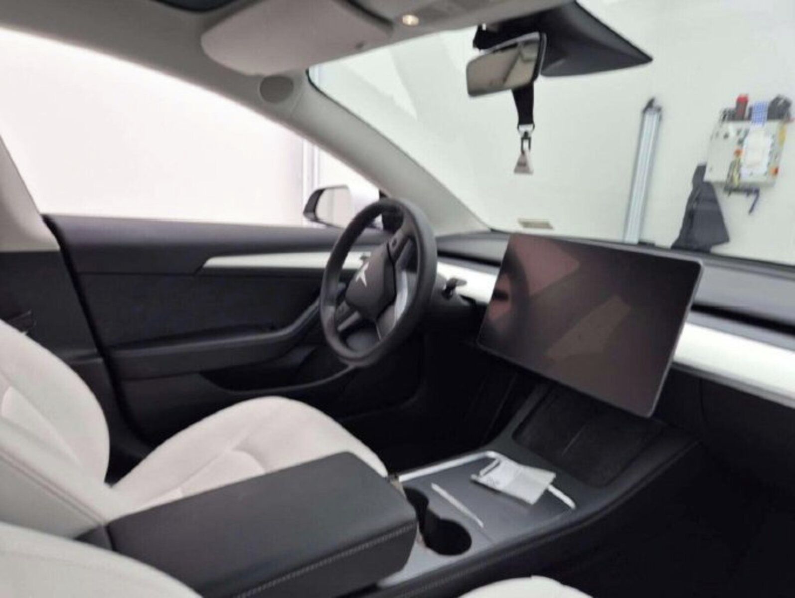 Tesla Model 3, Long Range 4WD 74kWh, 4X4 - fotka 3