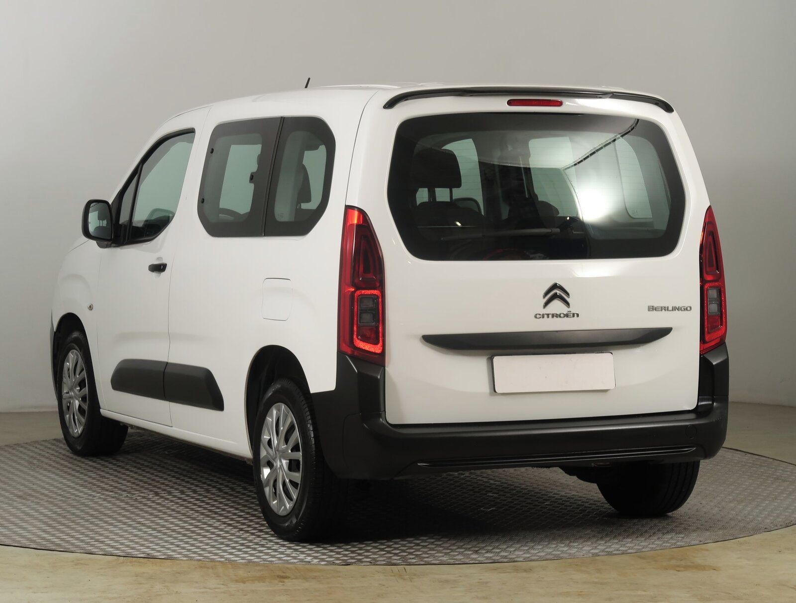 Citroën Berlingo, 1.2 PureTech, Live Pack, 5Míst - fotka 4