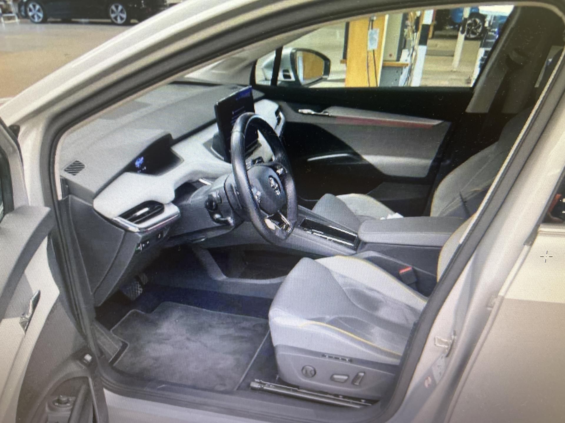 Škoda Enyaq, 150kw, iV80 19ALU SOH 94% - fotka 6