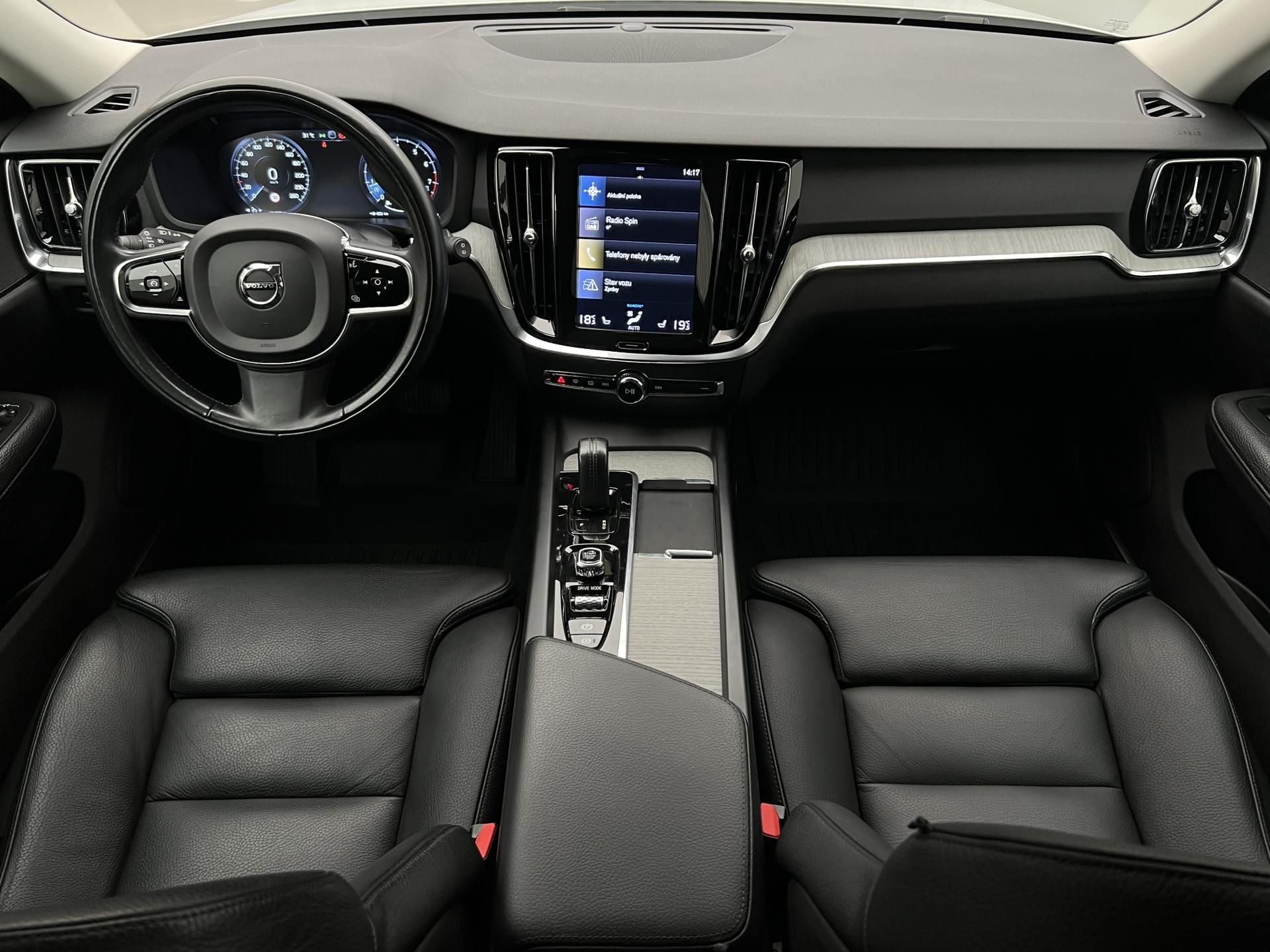 Volvo V60, CC B5 AWD PRO AUT - fotka 2