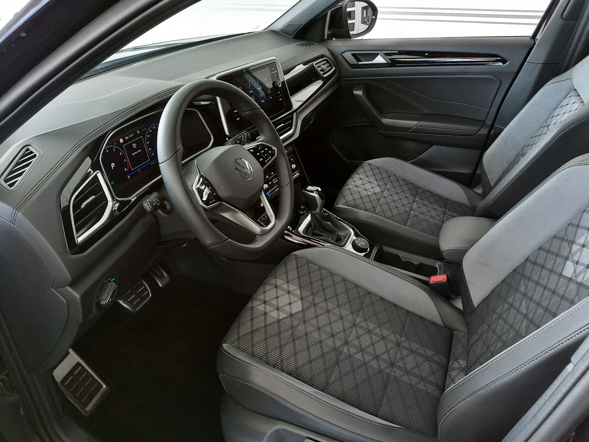 Volkswagen T-Roc, R-Line 2.0 TSI 4Motion (140kW/ - fotka 6