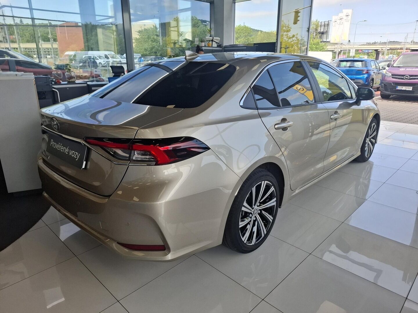 Toyota Corolla, 1.5i 92KW 2023 COMFORT - fotka 3