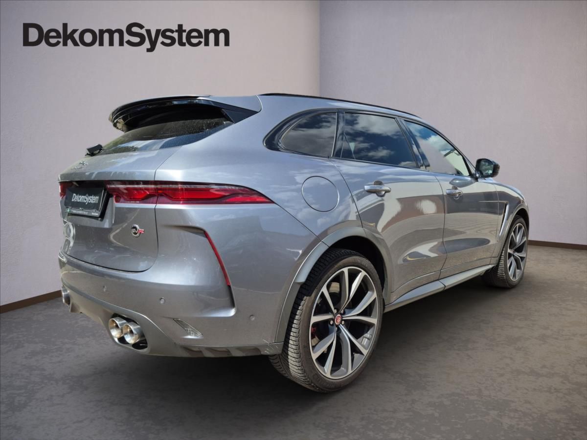 Jaguar F-Pace, 5,0 V8 AWD SVR 405 kW - fotka 3