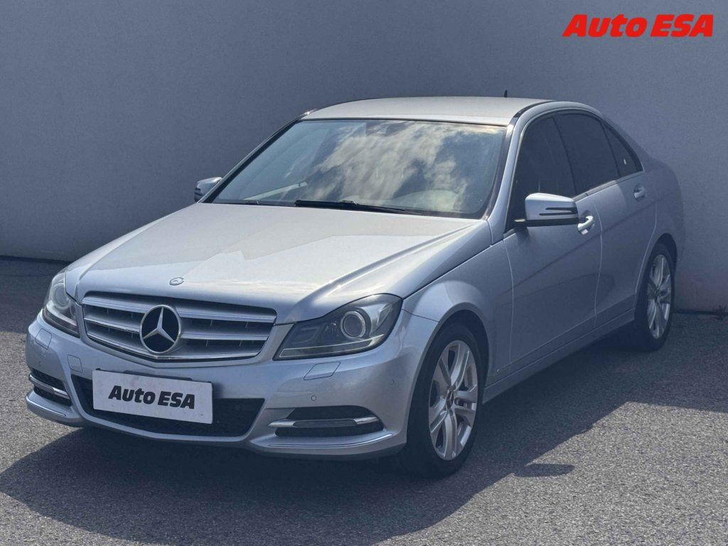 Mercedes-Benz Třídy C, 1.6i,AT - fotka 3