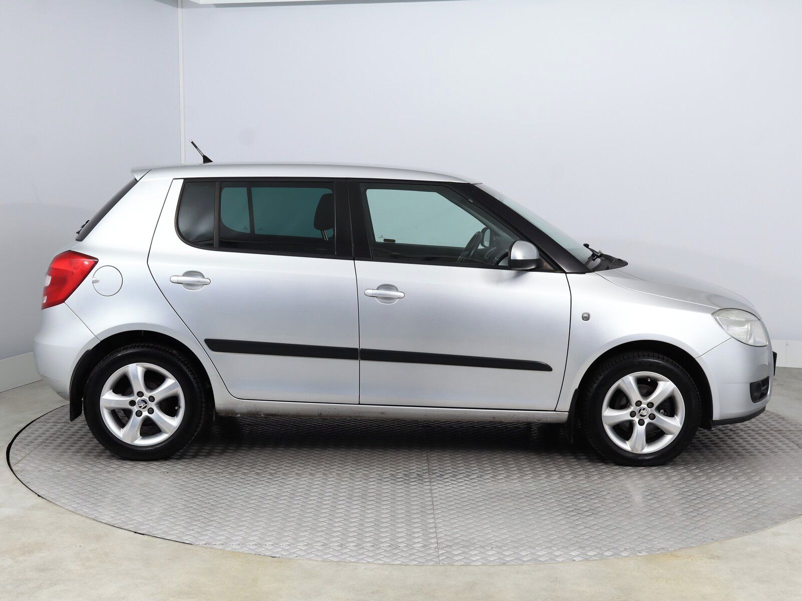 Škoda Fabia, 1.2 12V, po STK, jezdí výborně - fotka 6