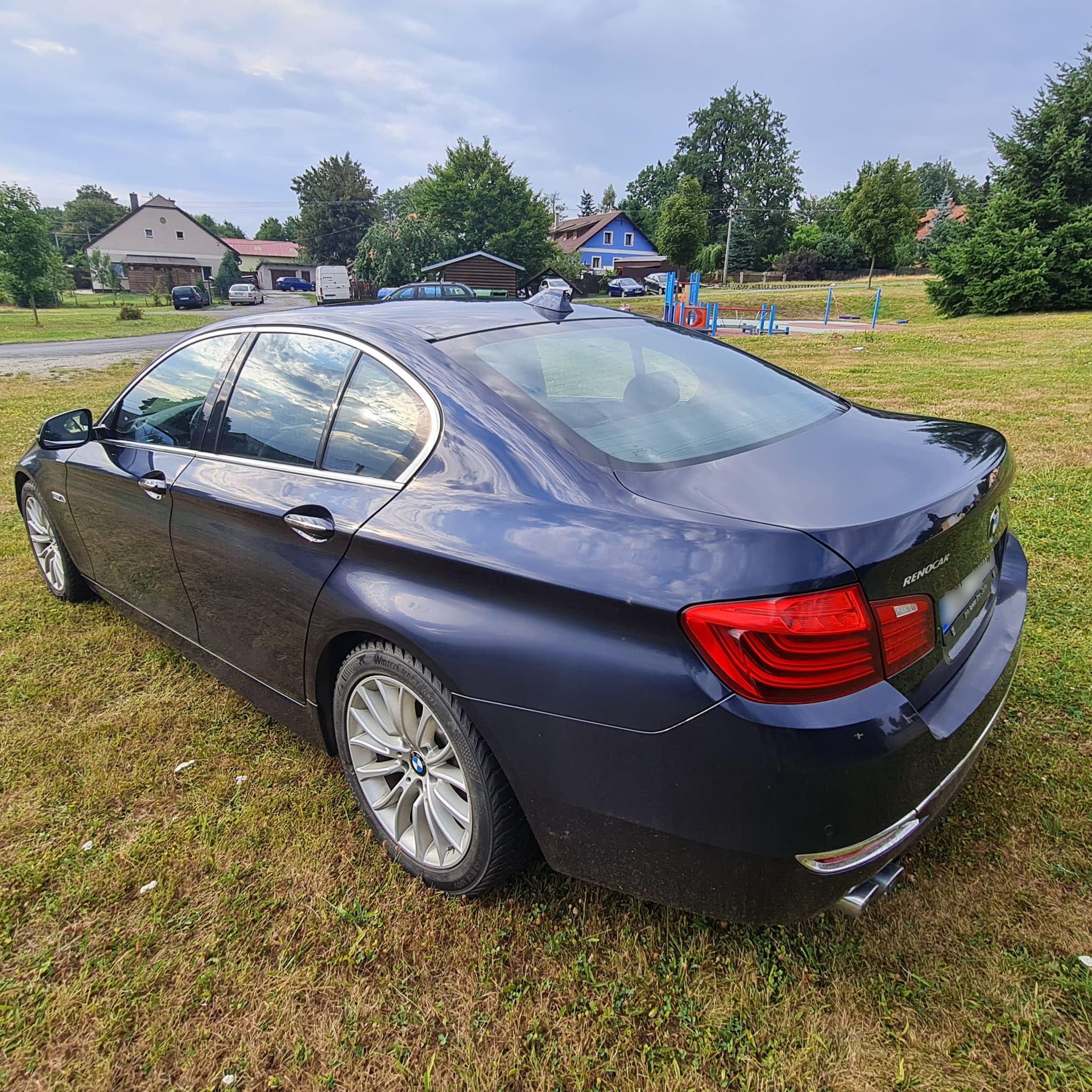 BMW Řada 5, 520xD servis, nízké km - fotka 6