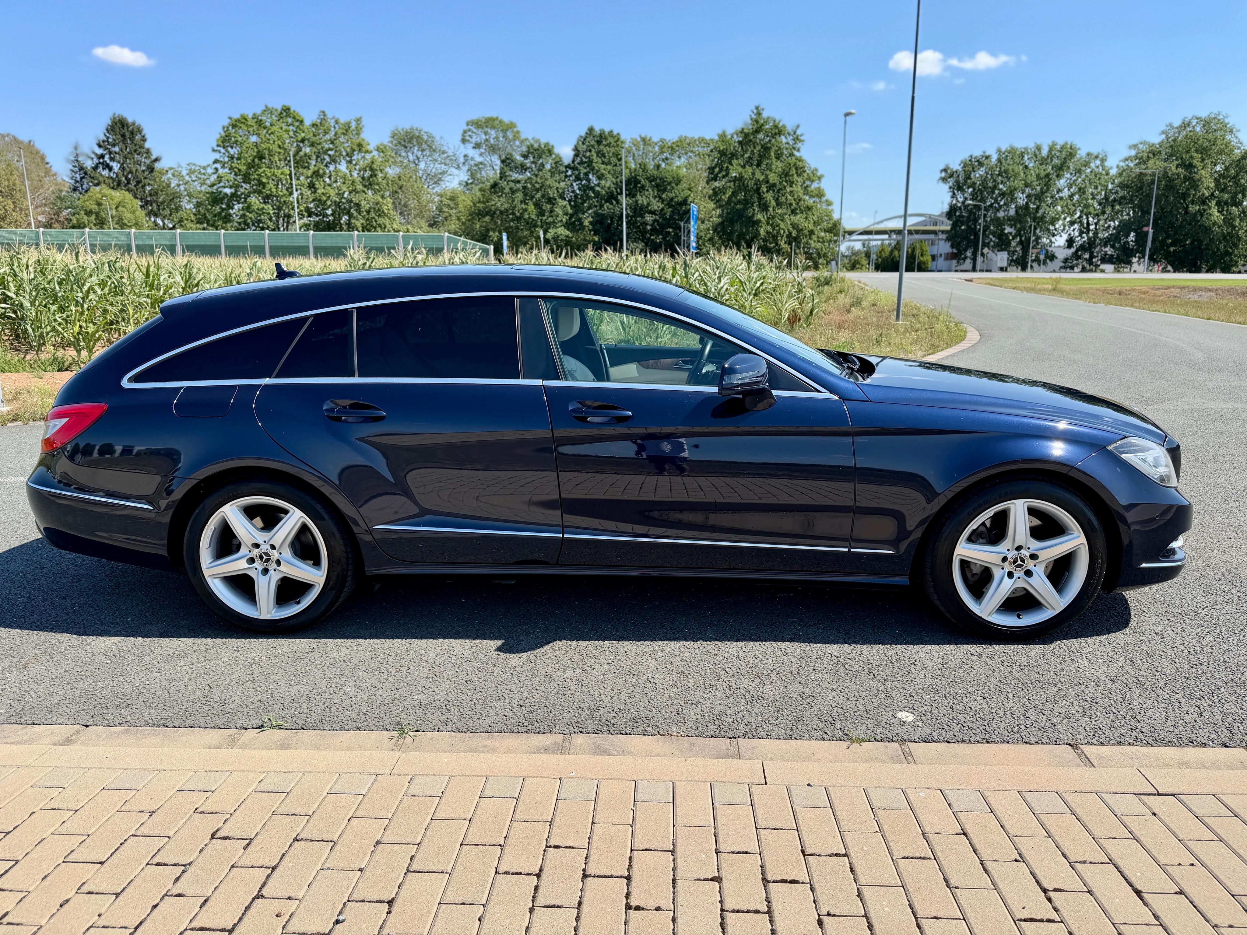 Mercedes-Benz CLS, 350d SB 7G LED NAVI H/K KAMERA - fotka 6