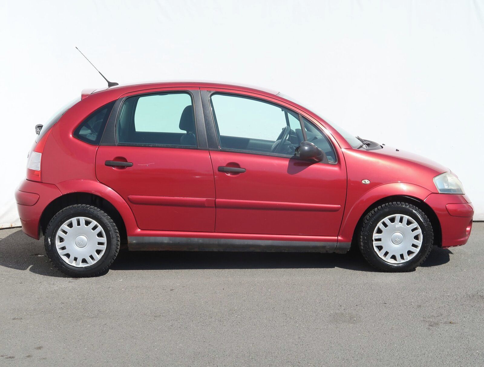 Citroën C3, 1.1 i, po STK, jezdí výborně - fotka 6