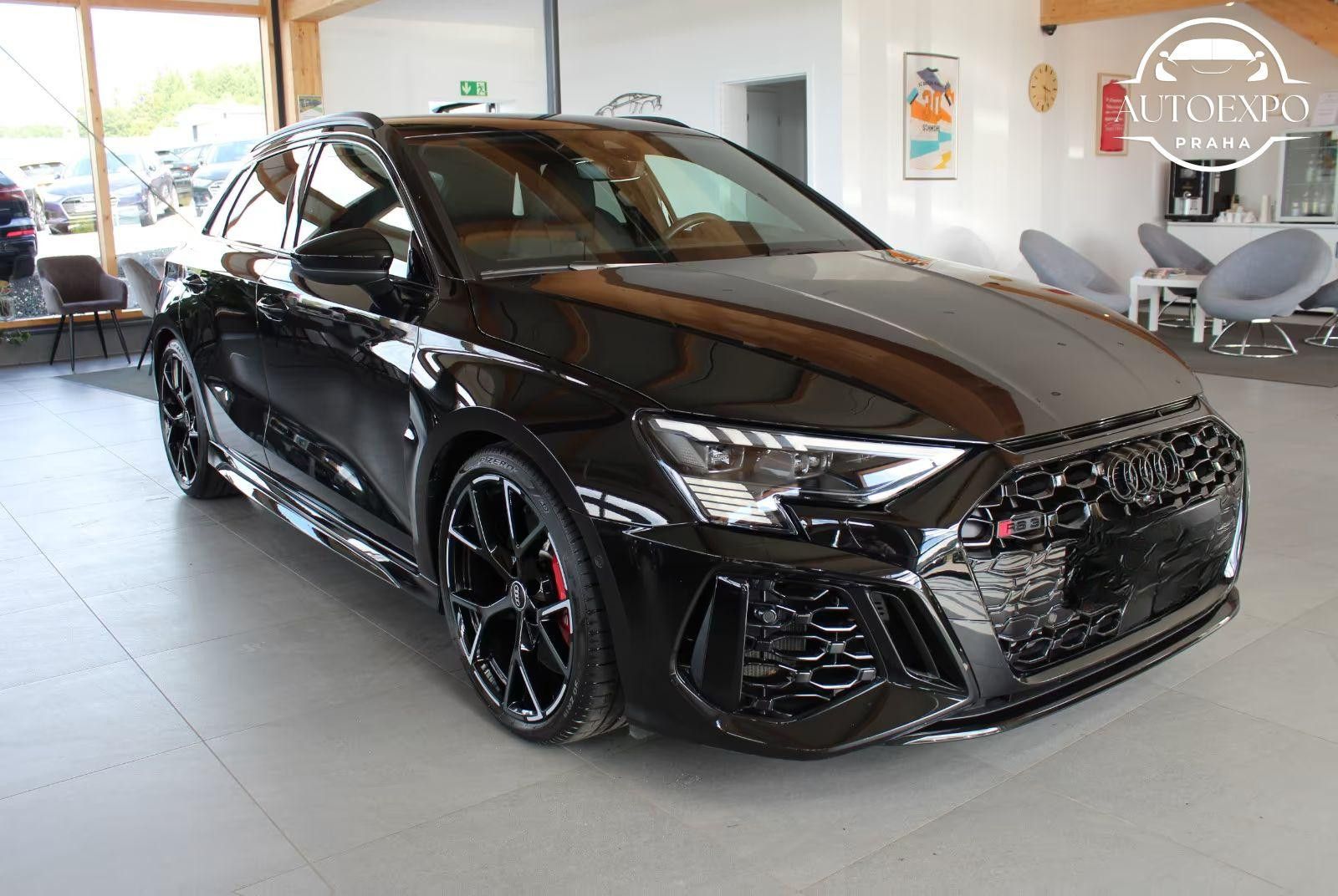 Audi RS3, Sportback 2.5 TFSI quattro* - fotka 2