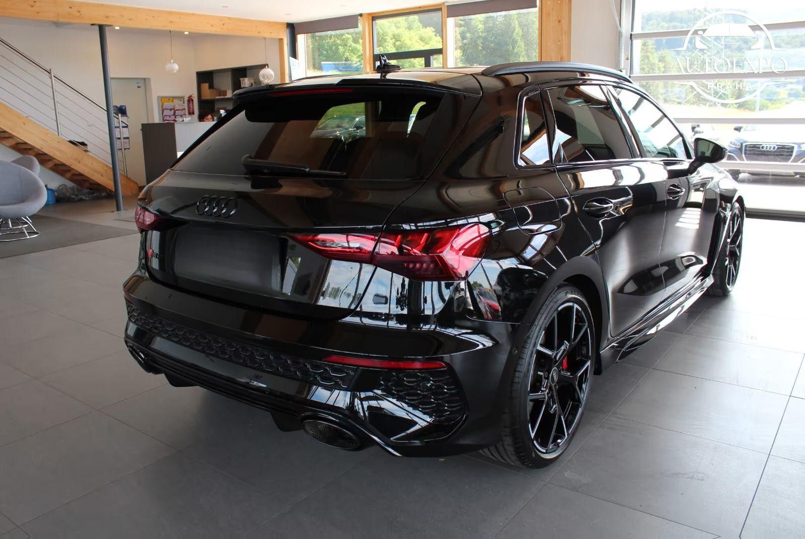 Audi RS3, Sportback 2.5 TFSI quattro* - fotka 4