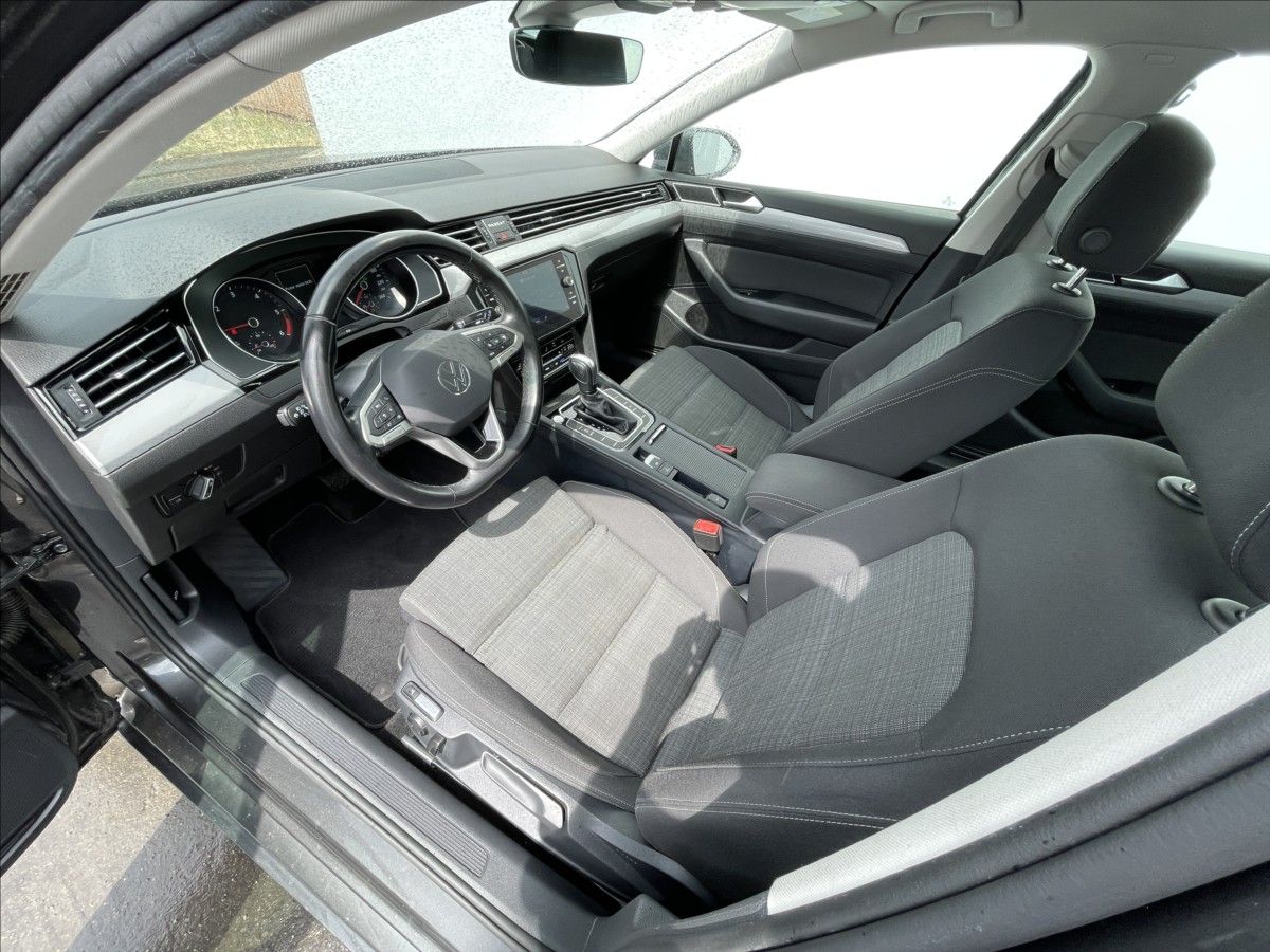 Volkswagen Passat Variant, 2,0 TDI DSG Business TAŽNÉ+ACC - fotka 5