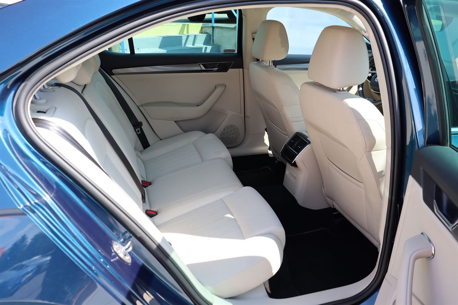 Škoda Superb, iV 1.4 TSI PHEV DSG STYLE - fotka 6