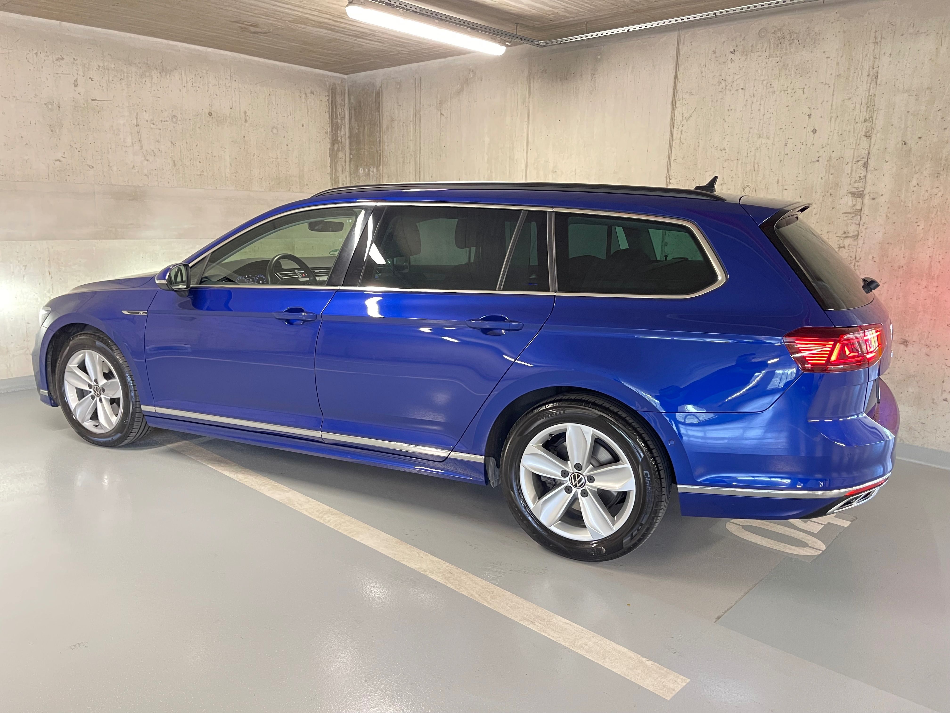 Volkswagen Passat, 2.0 TSI R-Line - Matrix/Tažné - fotka 5