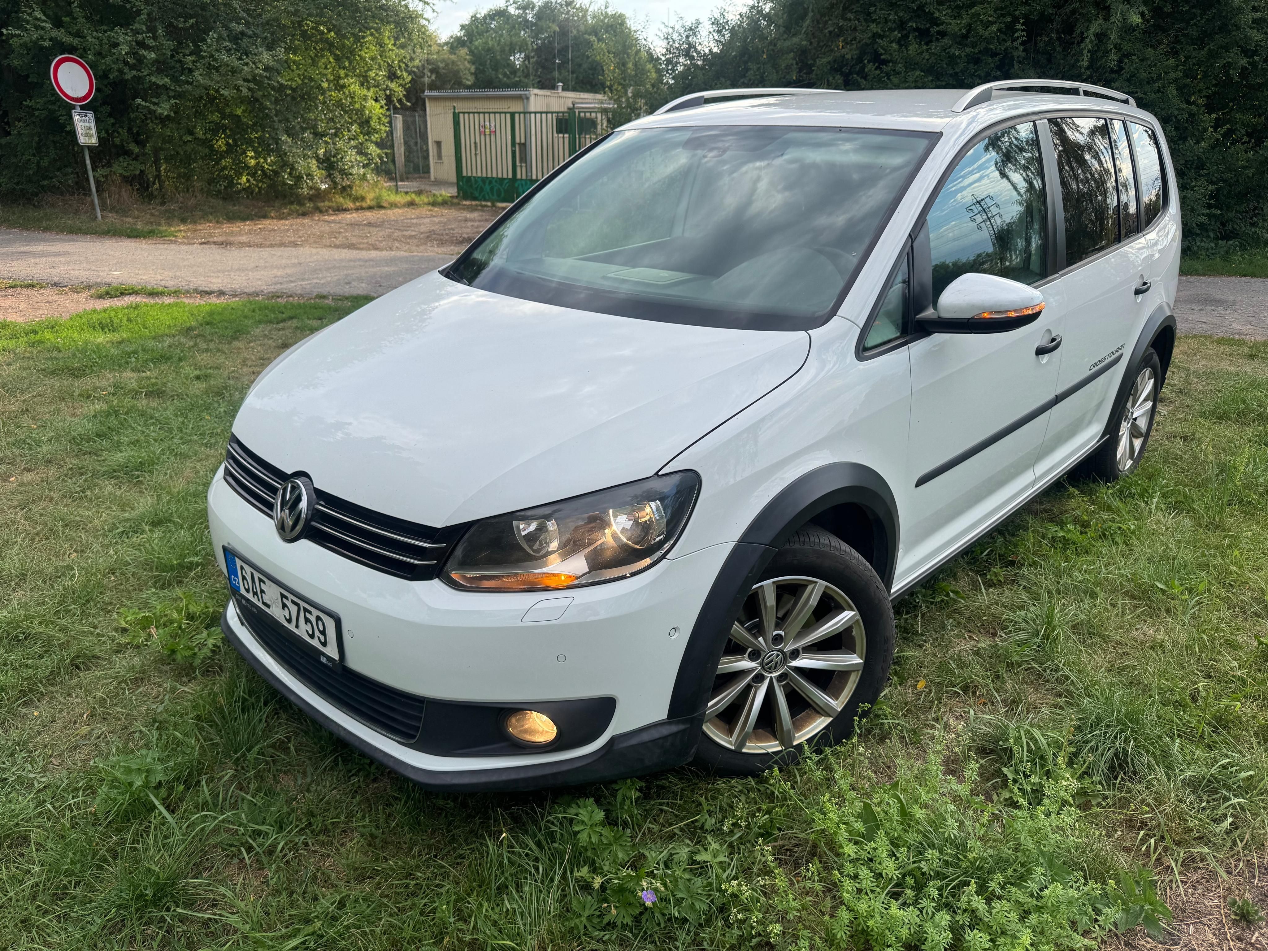 Volkswagen Touran, Volkswagen Touran 2 1t3 2014 c