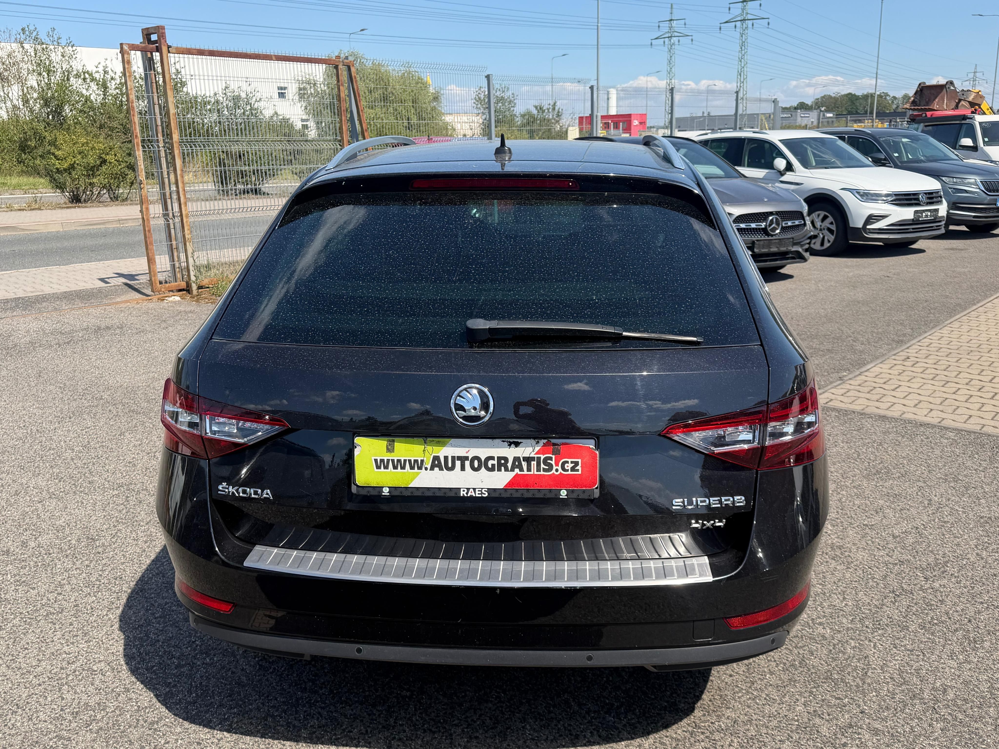 Škoda Superb, 2.0TDI-140-DSG-4X4-VÝBAVA-TOP - fotka 5
