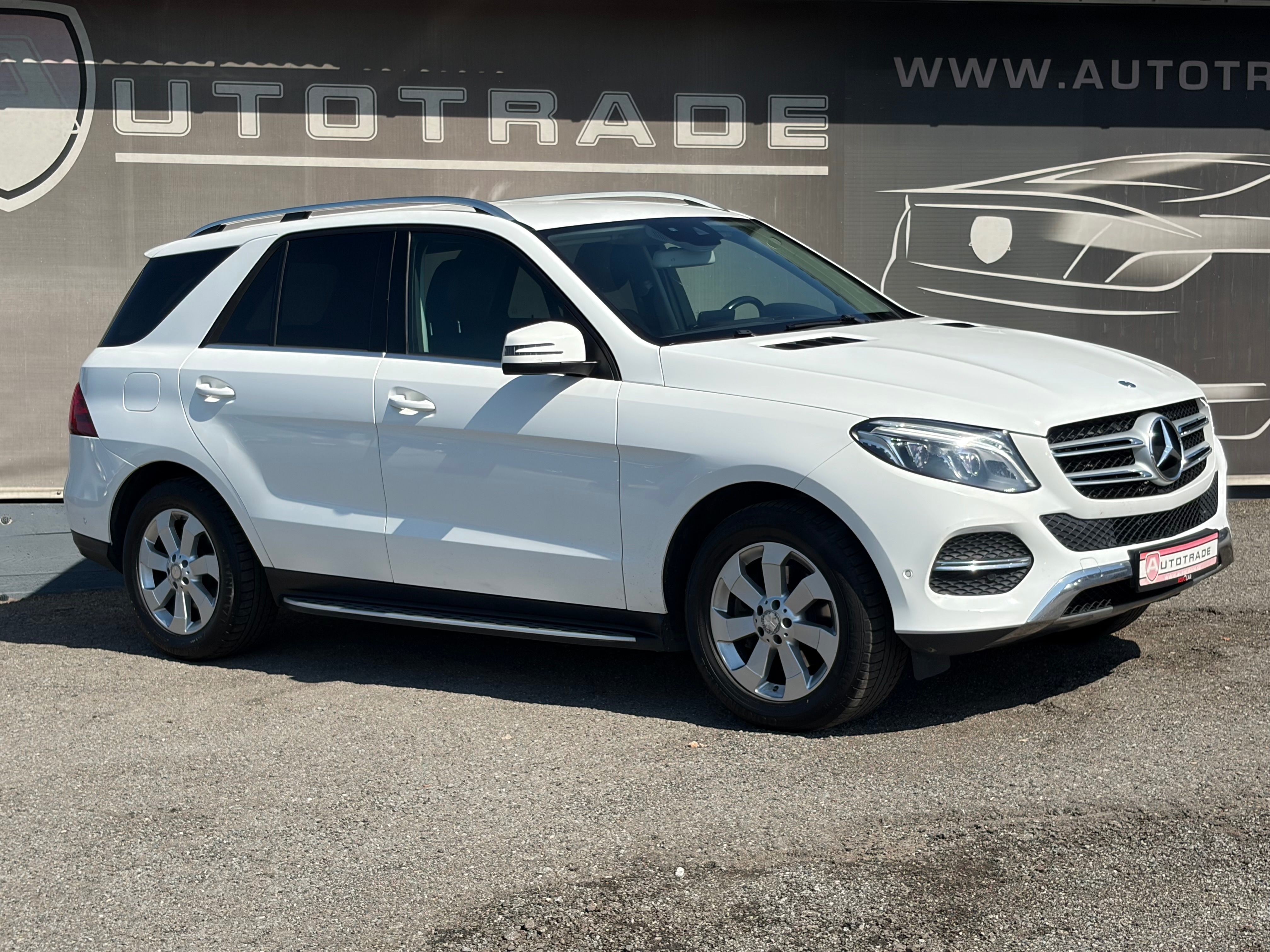 Mercedes-Benz GLE, 350D 4MATIC, Tažné, AMG Packet - fotka 6