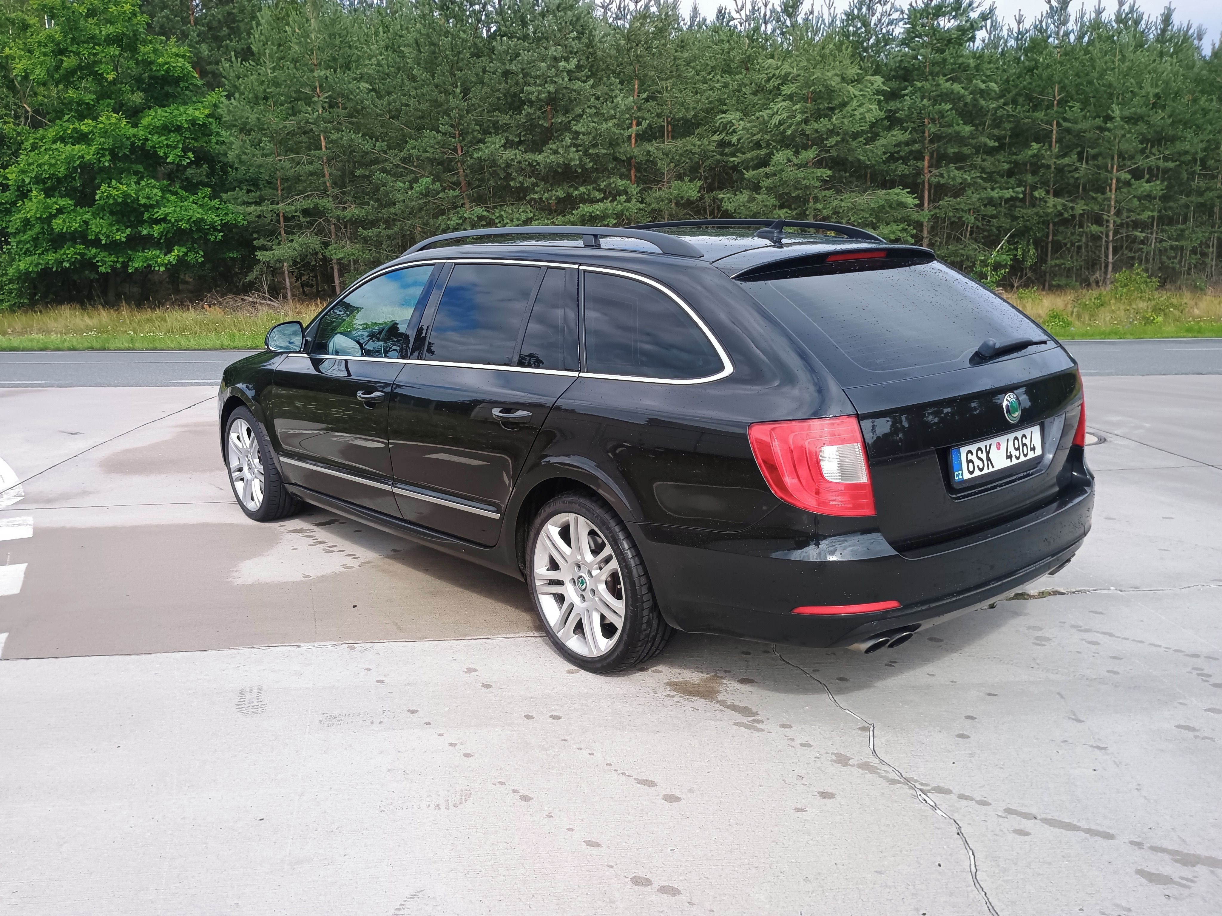 Škoda Superb, Škoda Superb combi 3.6 V6 4x4 - fotka 4
