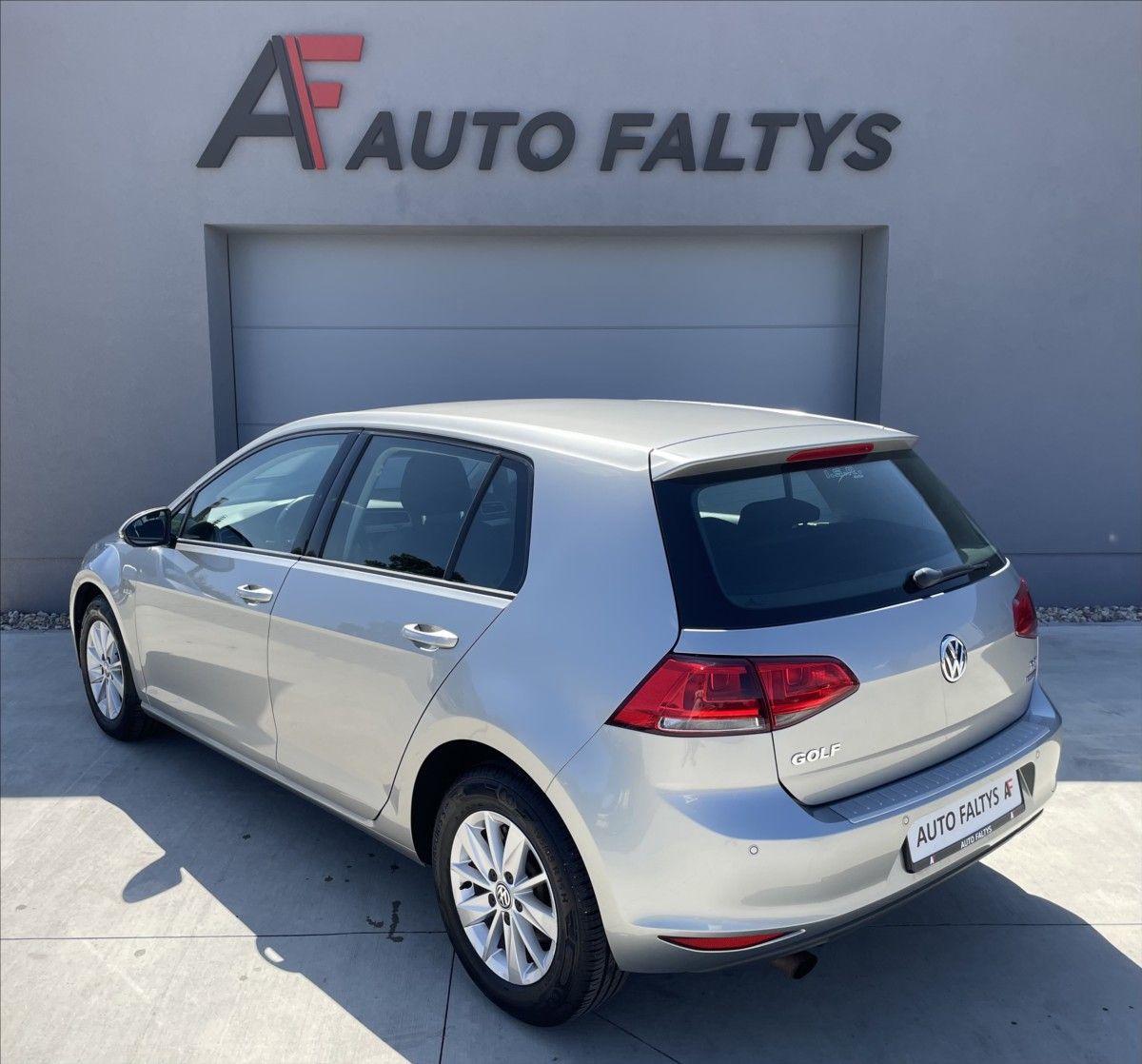 Volkswagen Golf, 1,2 TSI 77KW DSG,ČR.1.MAJ. - fotka 5