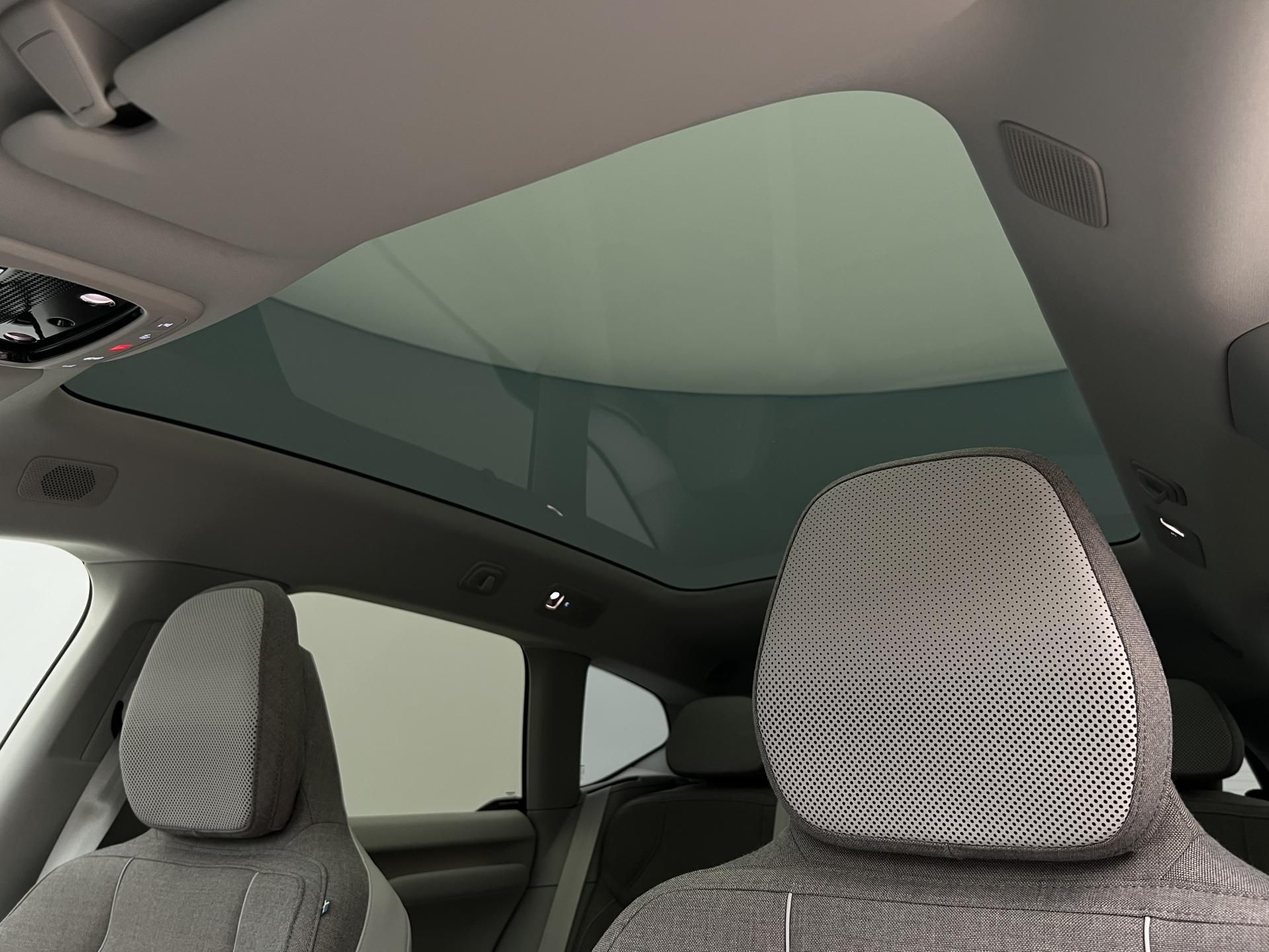 Volvo EX60, AWD P10 PURE ELECTRIC ULTRA - fotka 6