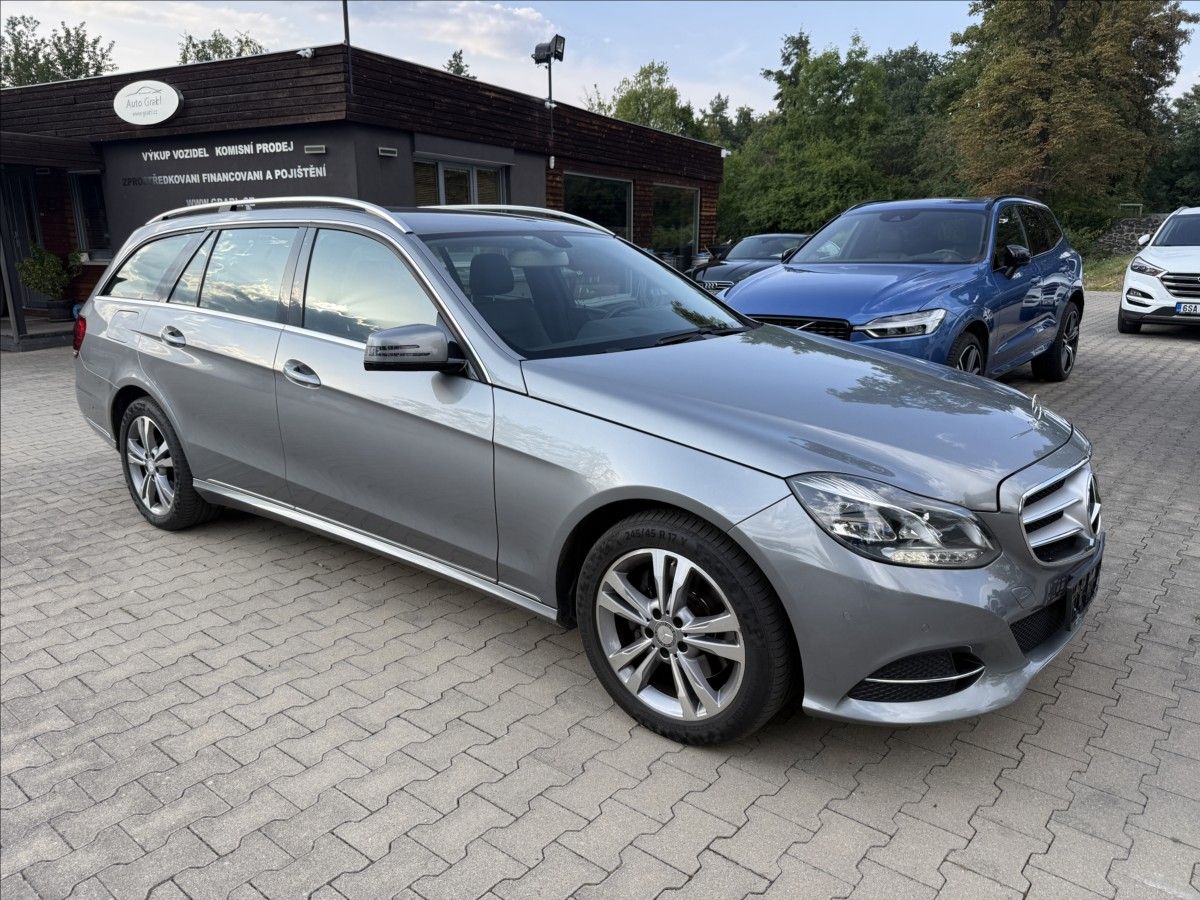 Mercedes-Benz Třídy E, E 300de Hybrid Vzduch