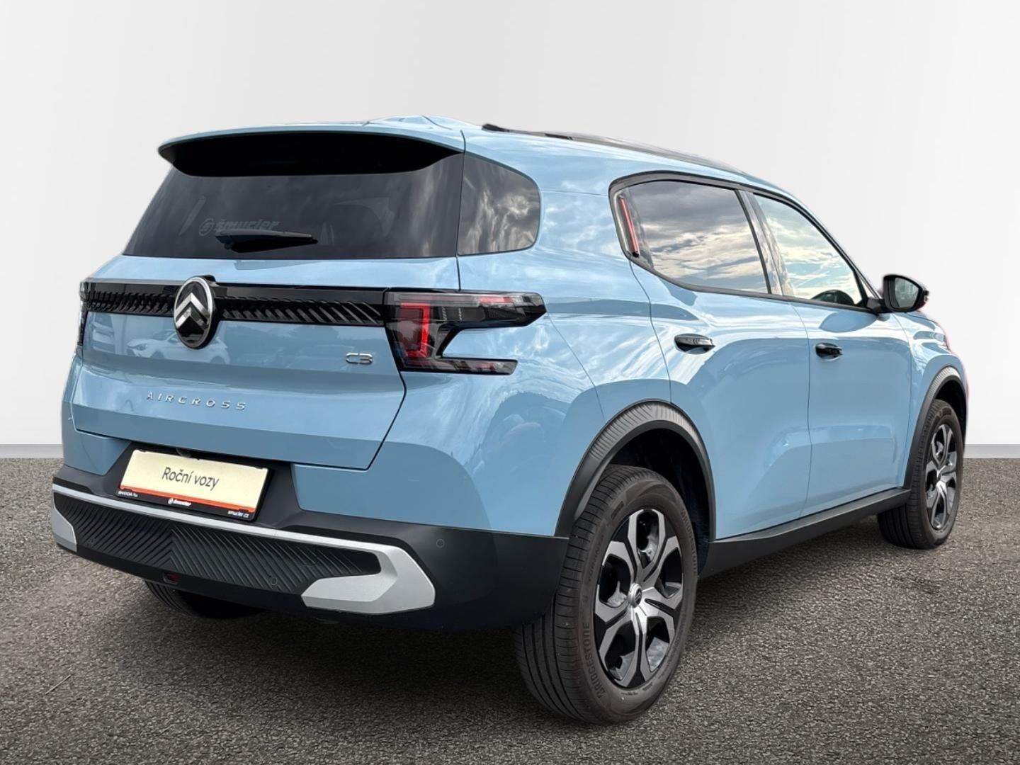Citroën C3 Aircross, 1.2 PureTech / 74 kW 100k Plus - fotka 2