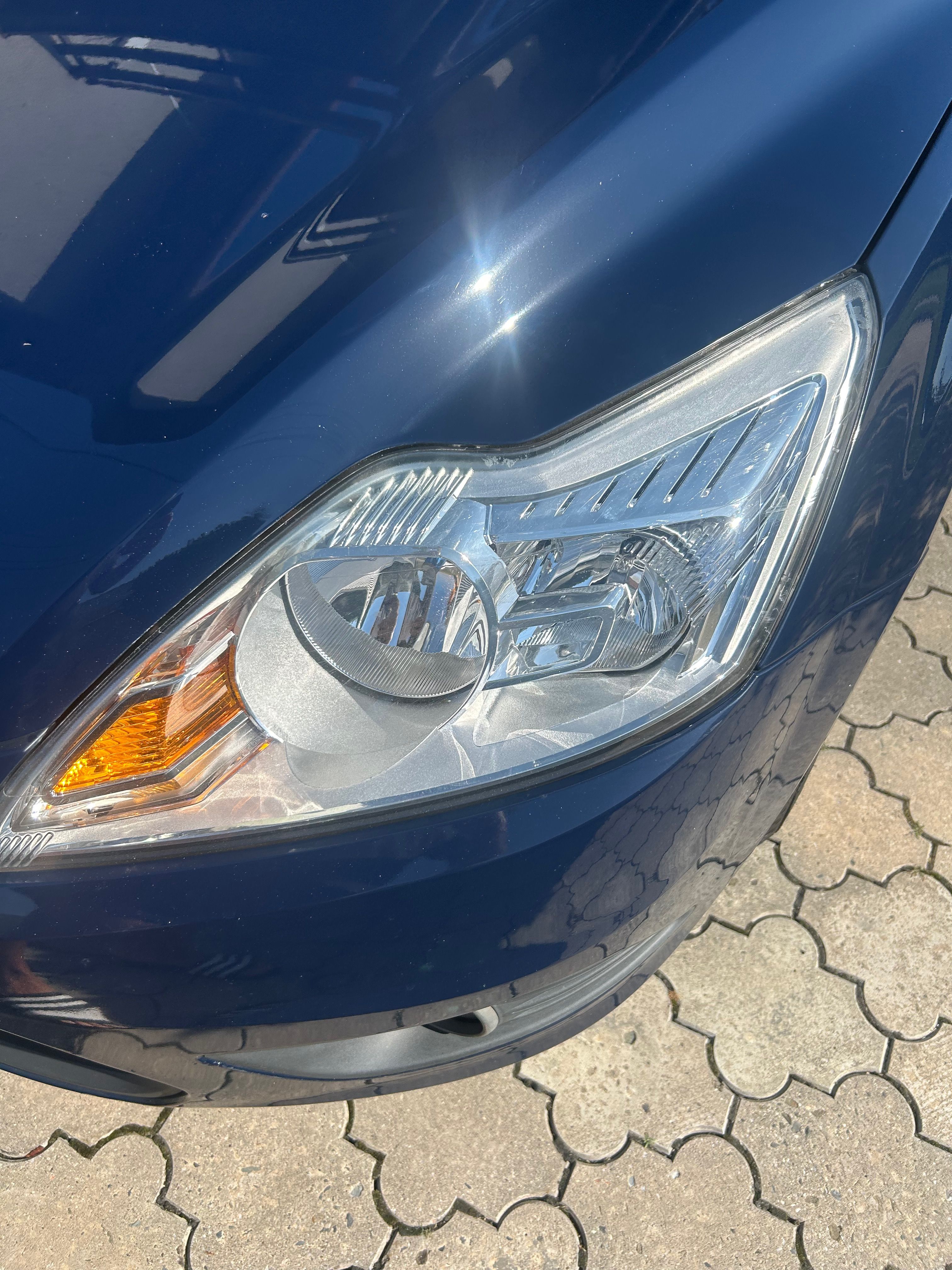 Ford Focus, 1,6i servisováno - fotka 5