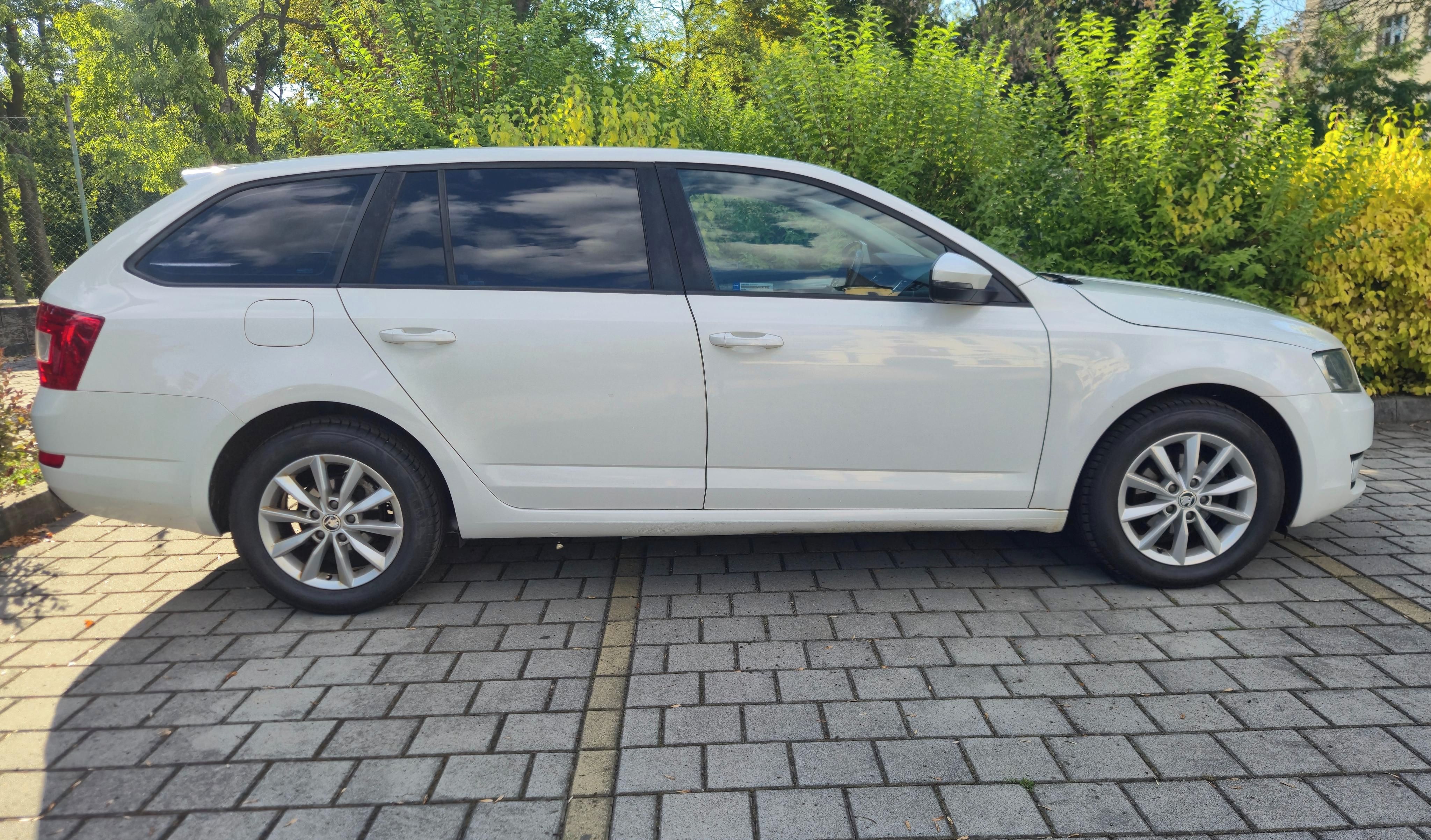 Škoda Octavia, 1.6 TDI - fotka 2