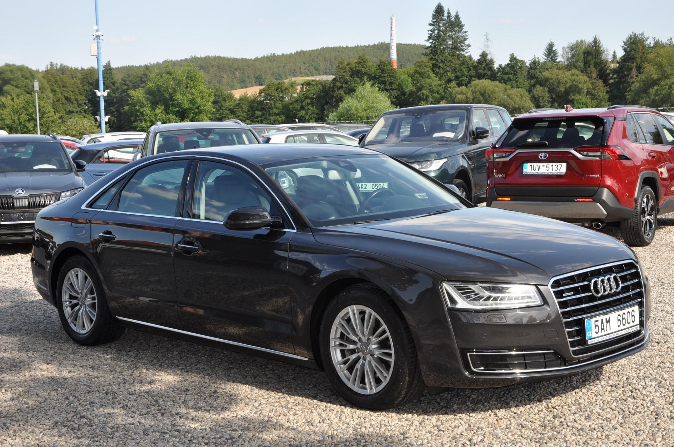 Audi A8, 3.0TDi 193kW 4x4 - fotka 2